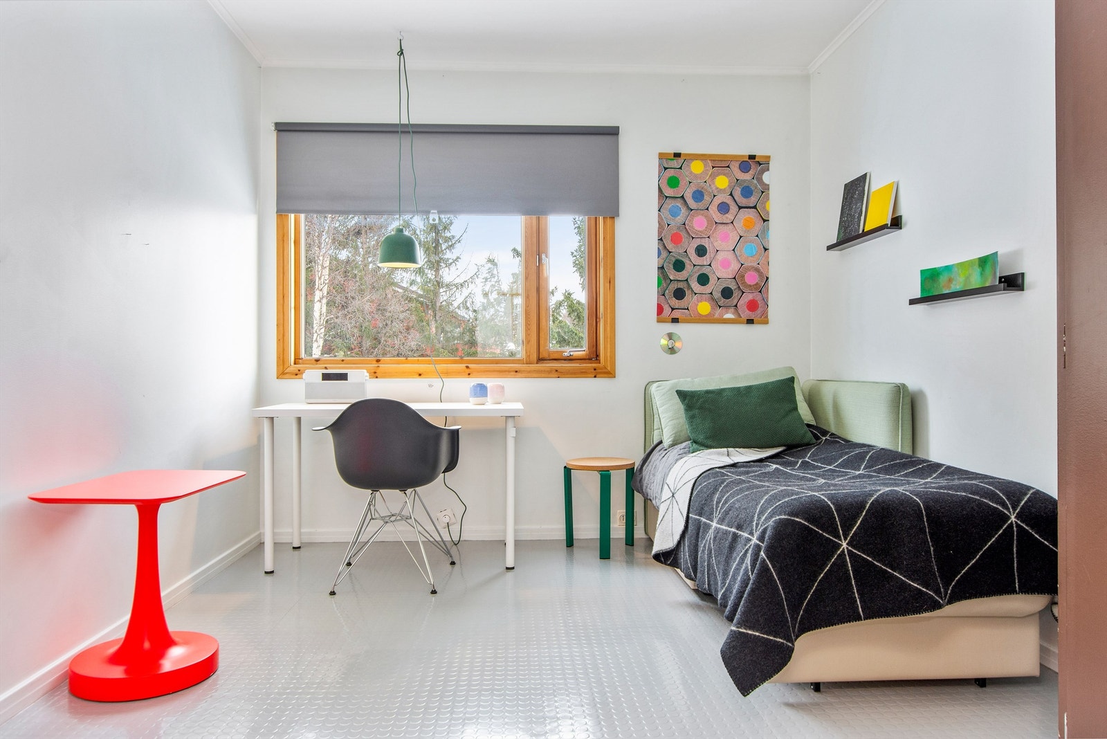 Alle rommene i hovedetasjen har vask. Galleribilde