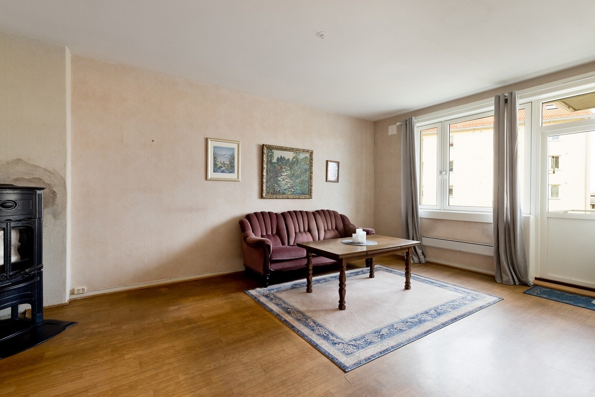 Anders Wold og Klaus Westersund har gleden av å ønske velkommen til Einars vei 20! Galleribilde