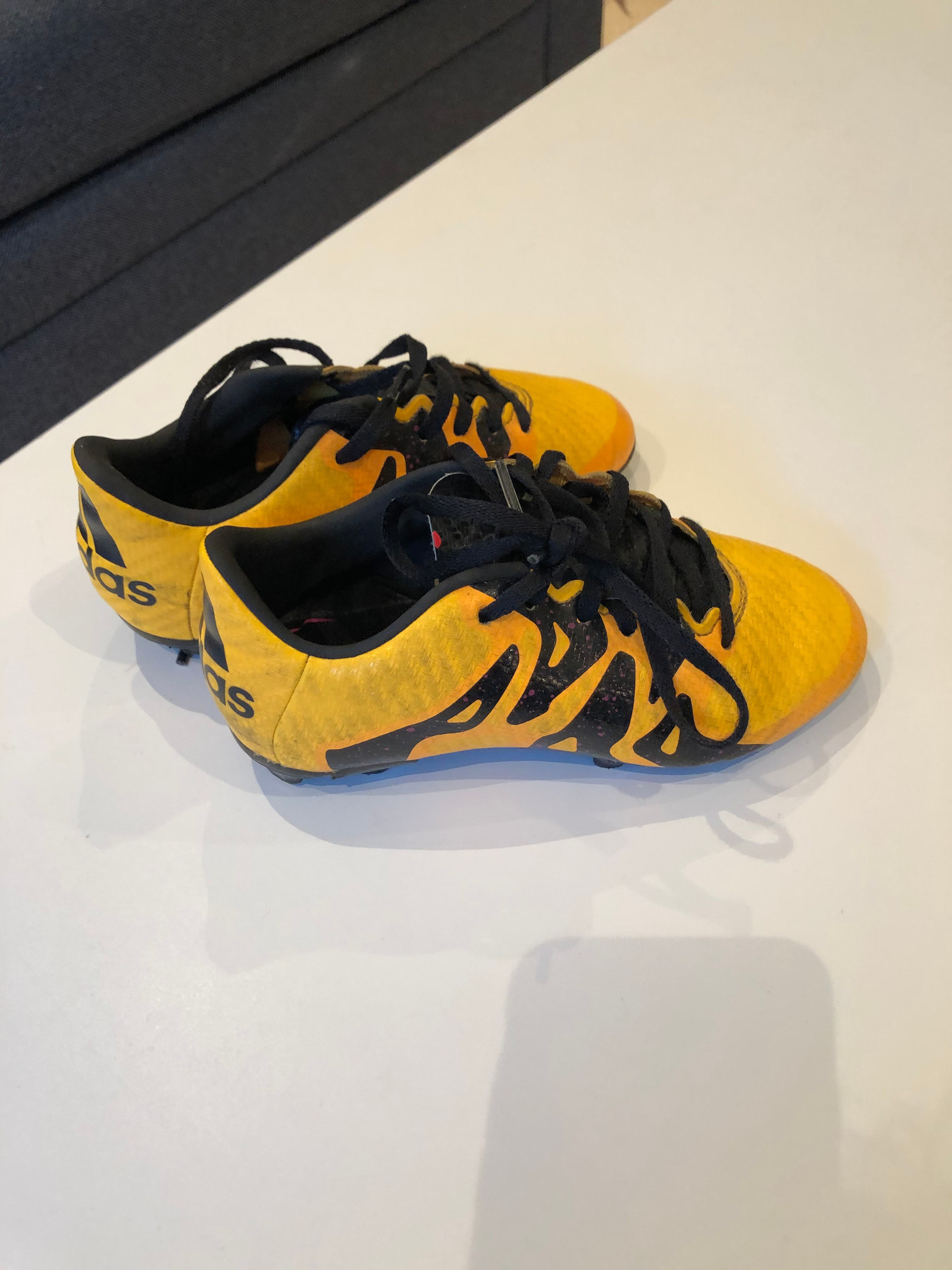 Sko til gutt, 28,5 31: Toms, Adidas, Kamik mm | FINN.no Sko til gutt, 28,5 31: Toms, Adidas, Kamik mm | FINN.no