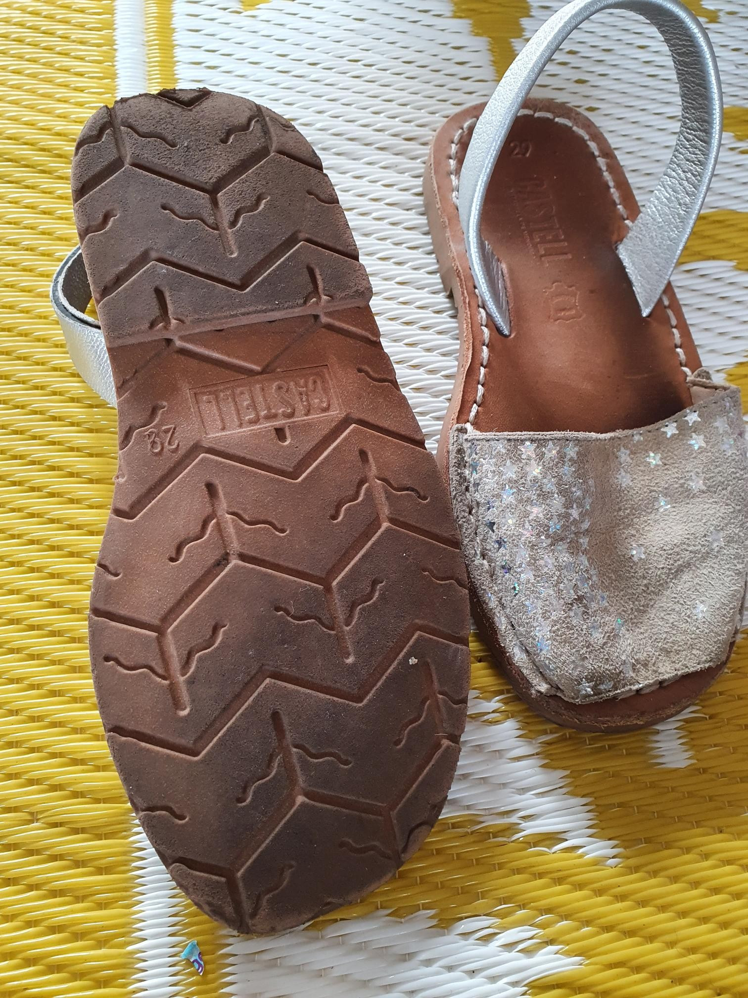 2 par pent brukte adidas og puma gutte sko i str 30 31 | FINN.no 2 par pent brukte adidas og puma gutte sko i str 30 31 | FINN.no