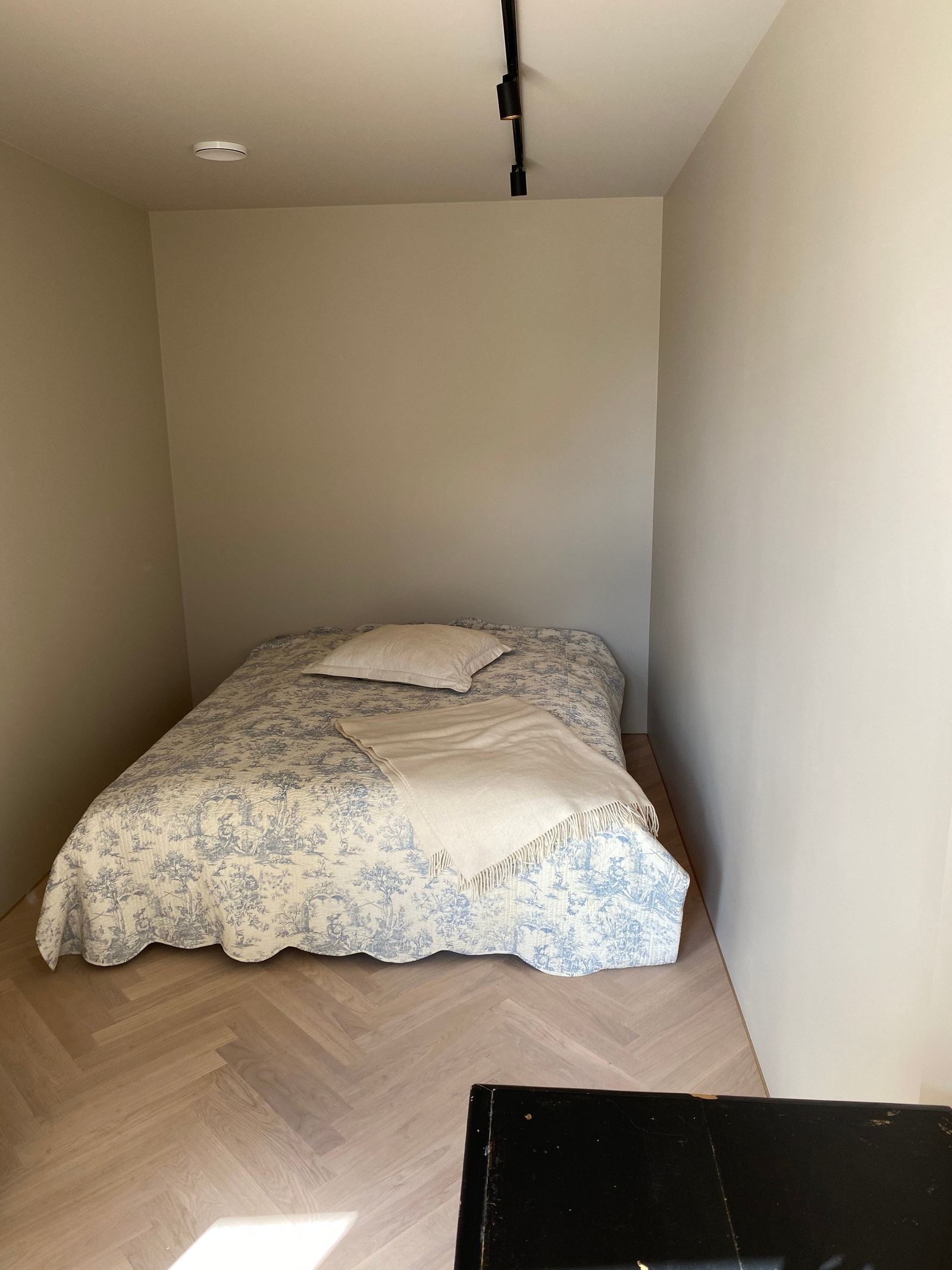 Soverom med eget vindu Galleribilde