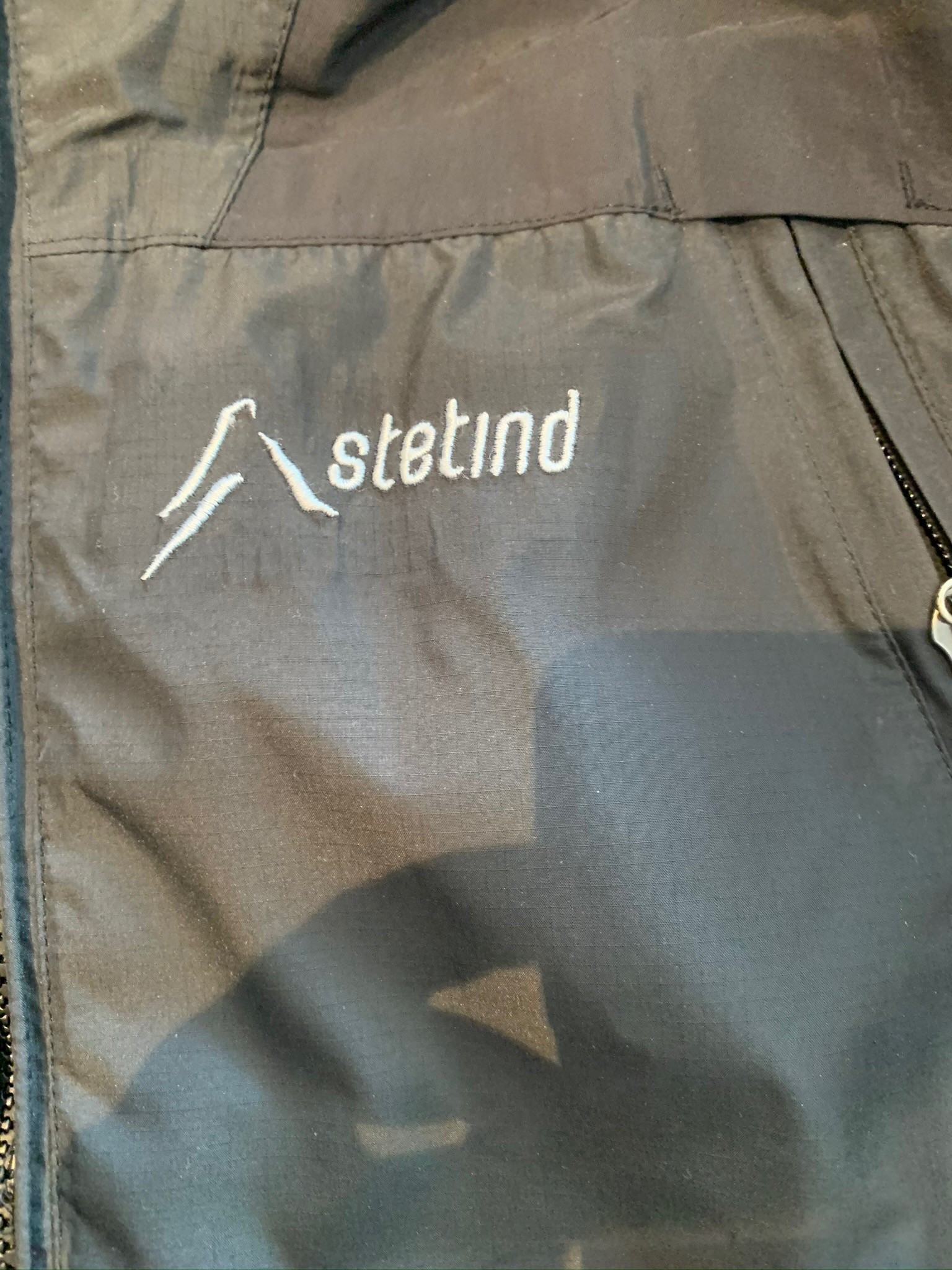 Stetind jakke sort Str L | FINN.no Stetind jakke sort Str L | FINN.no