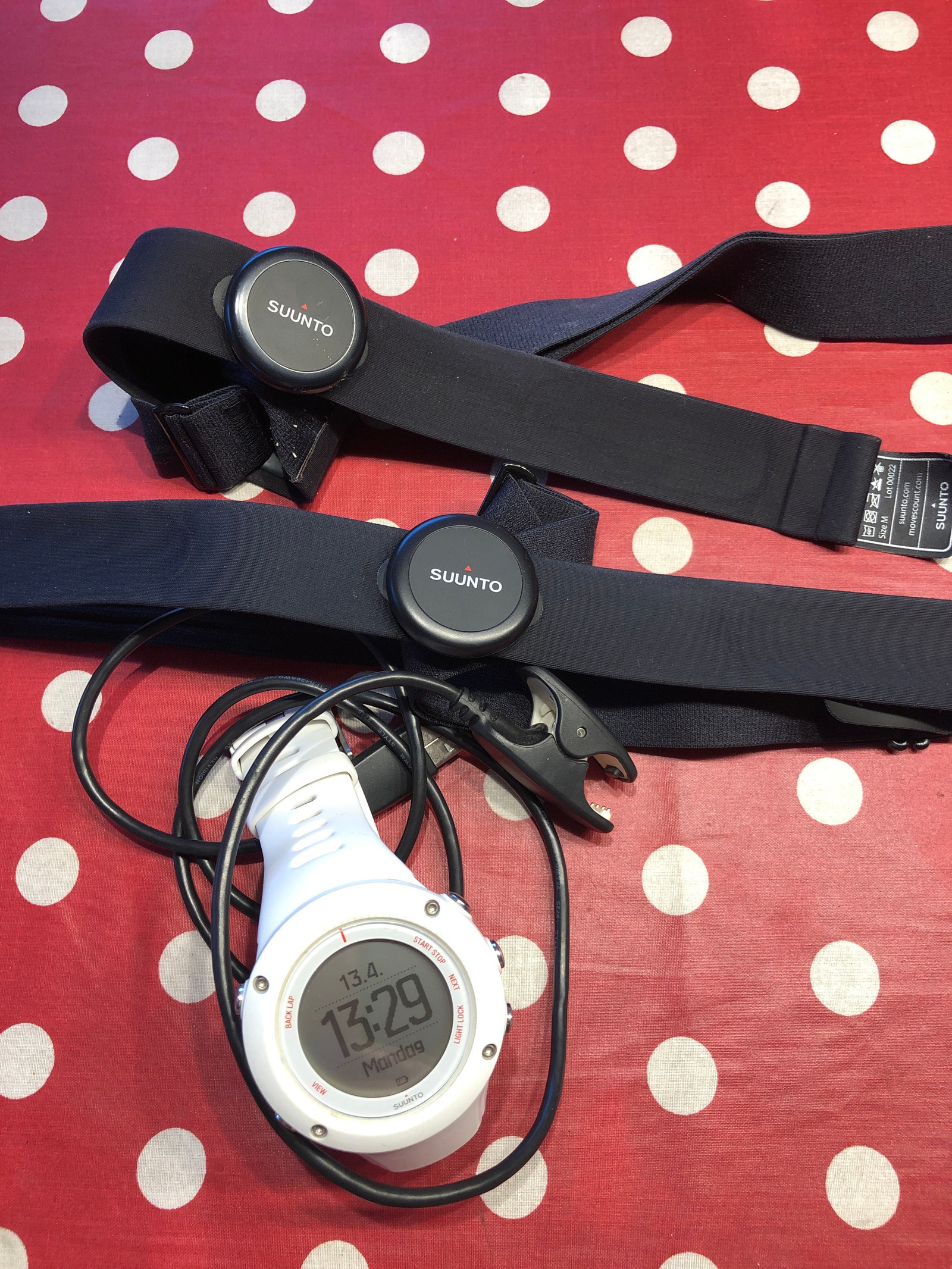 Suunto Ambit 3 Run med pulsbelte og lader | FINN.no Suunto Ambit 3 Run med pulsbelte og lader | FINN.no