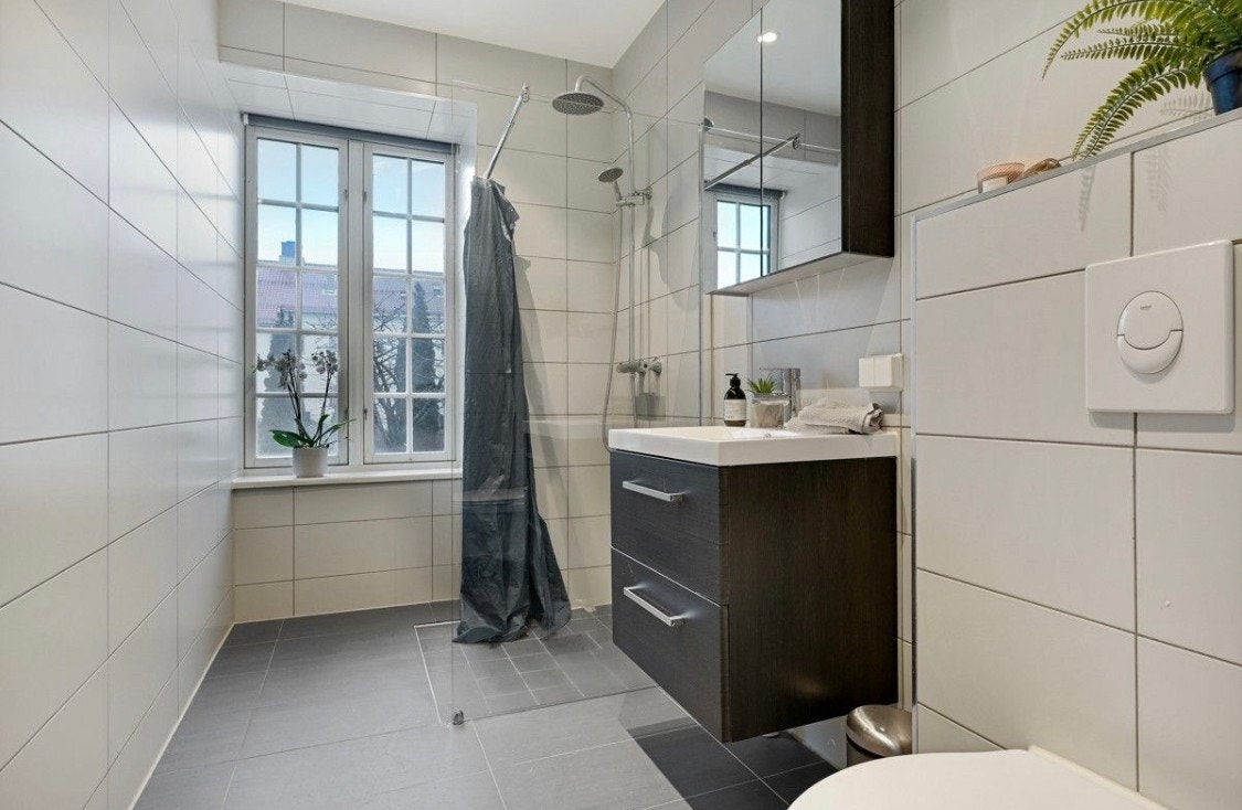 Bathroom 1 Galleribilde