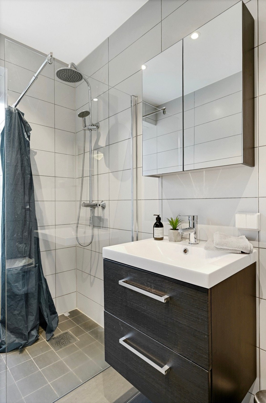 Bathroom 1 Galleribilde