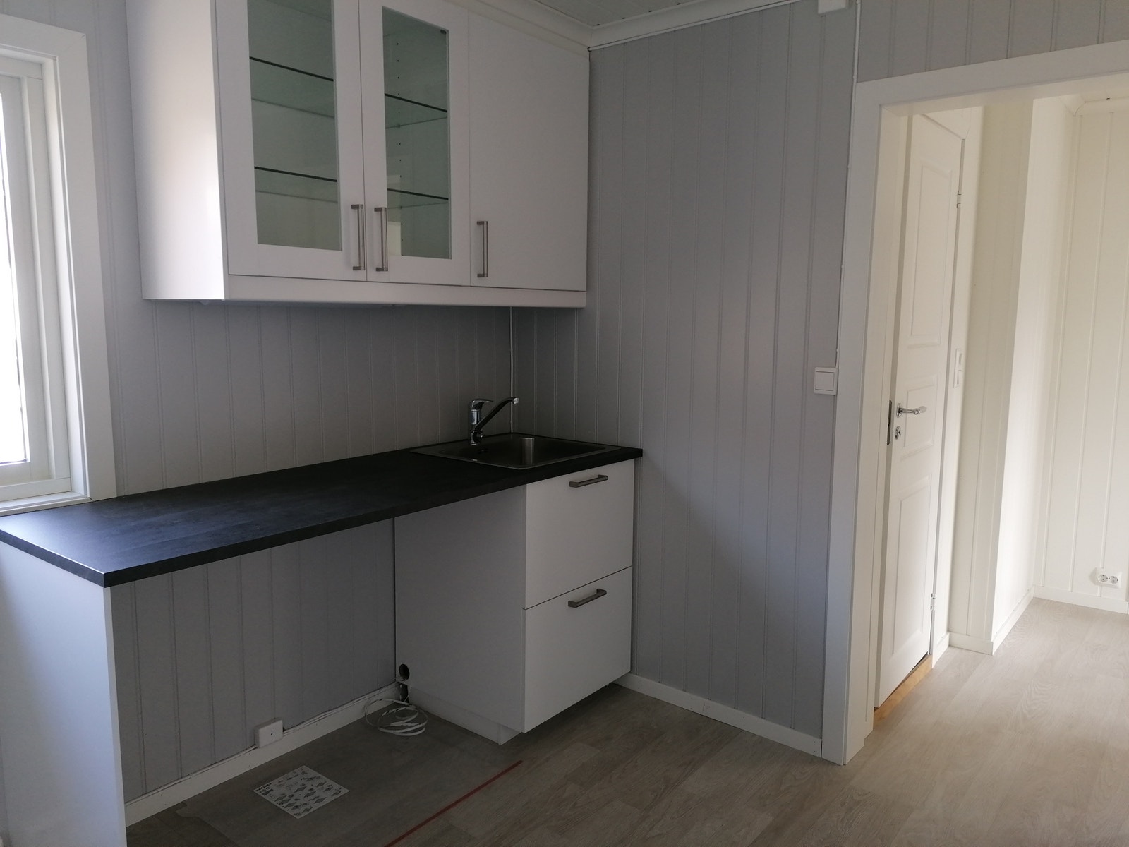 Plass til vaskemaskin og oppvaskmaskin Galleribilde