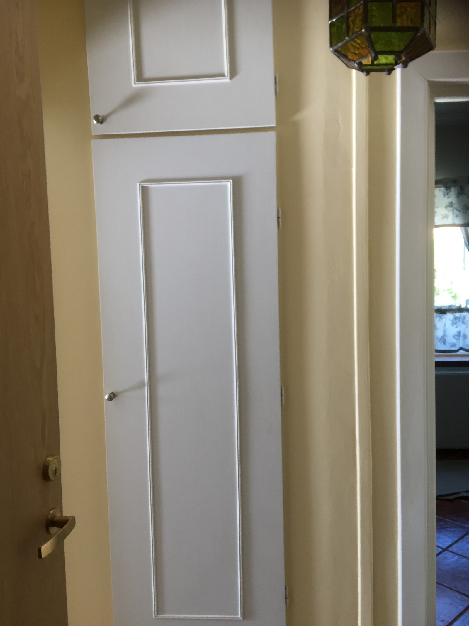 Gang med innebygd garderobeskap Galleribilde