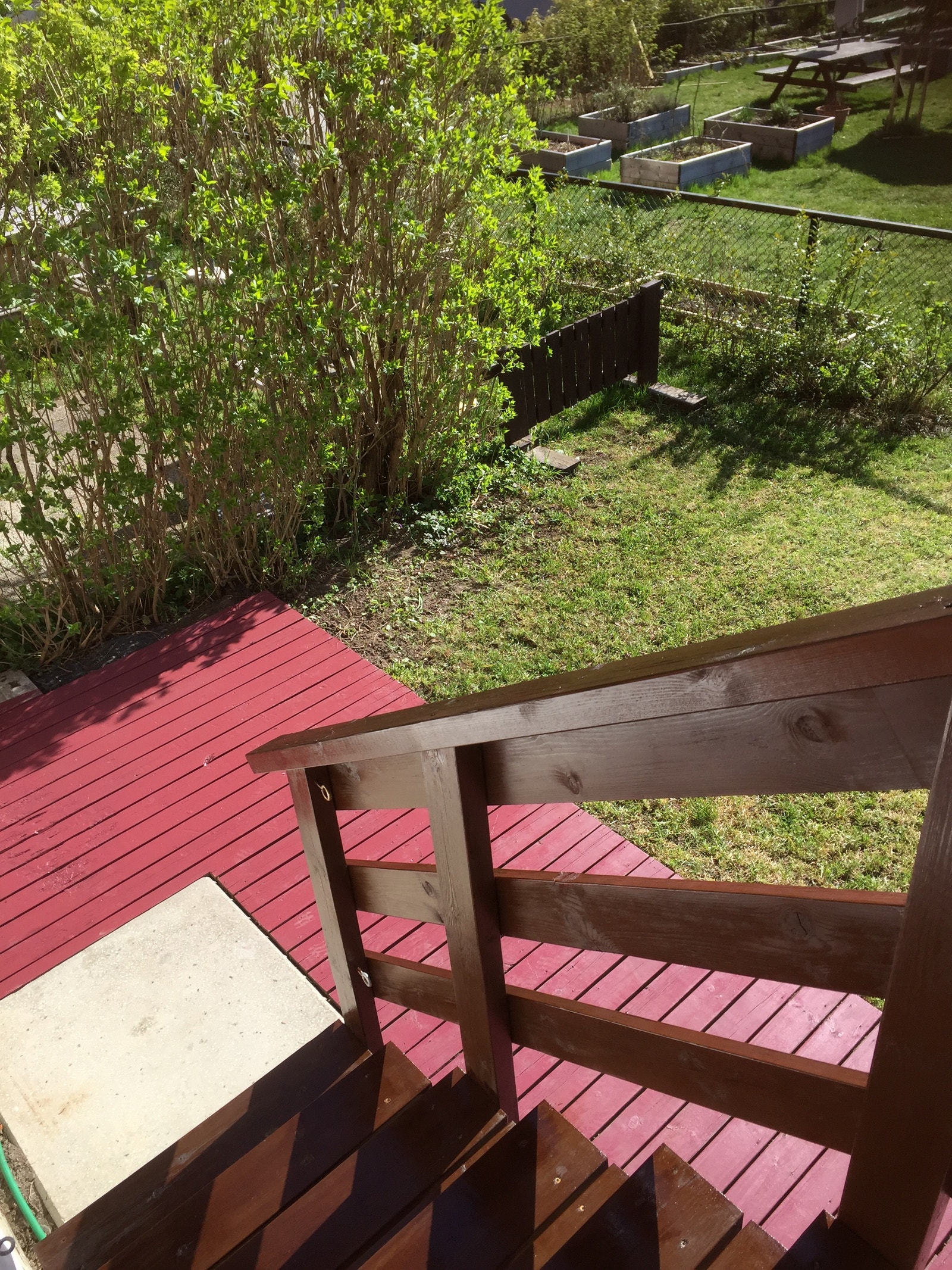 Trapp fra stue ned til egen hage Galleribilde