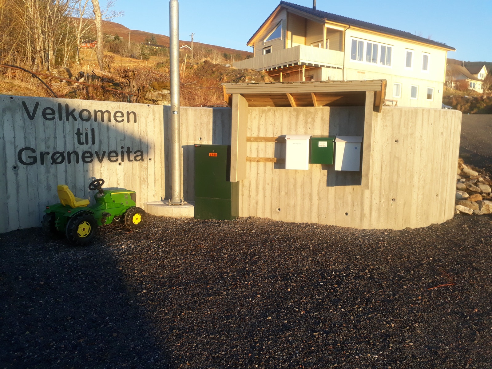 Postkassestativ/flaumvern Galleribilde