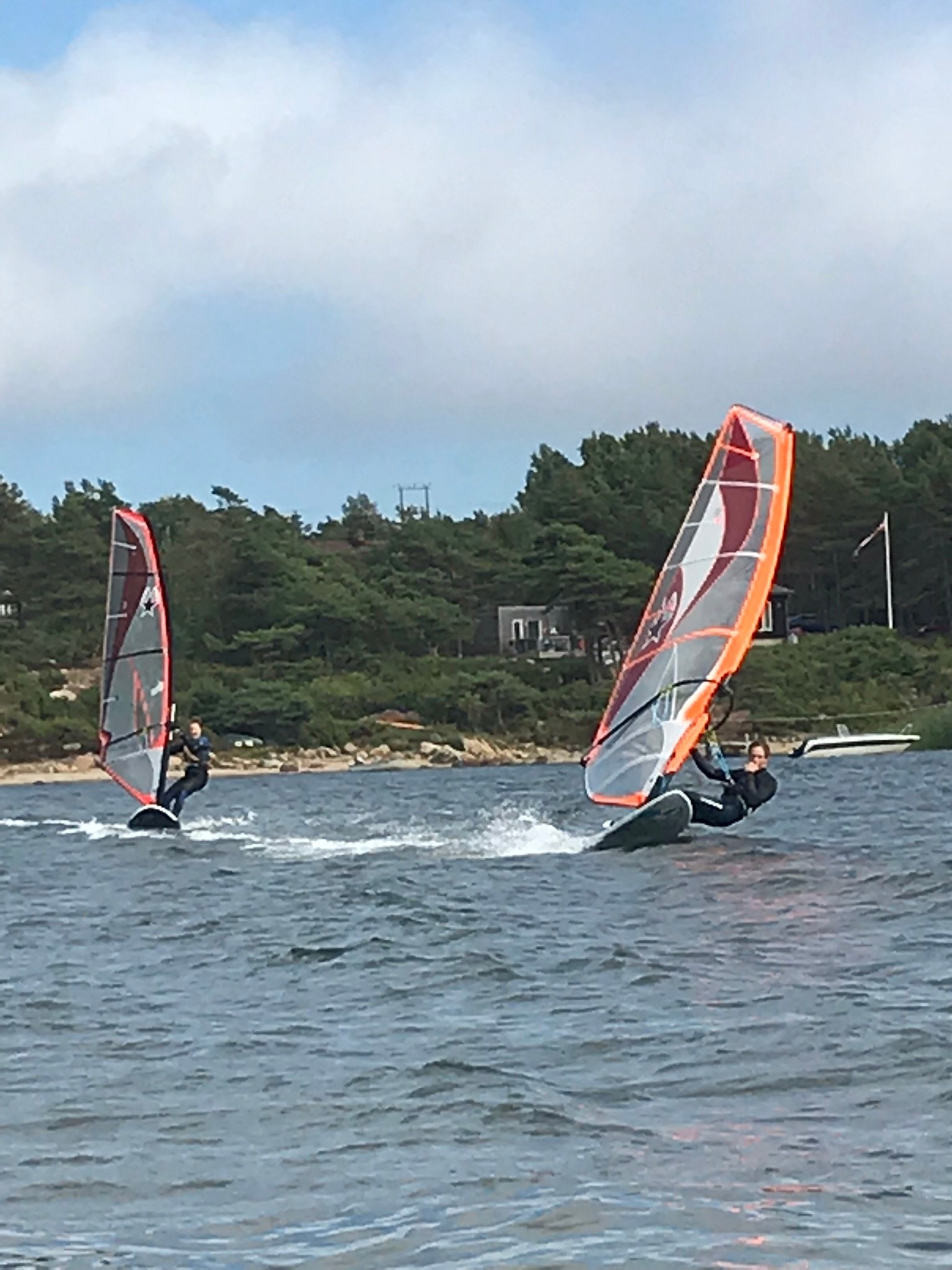 Gode forhold for Vindsurfing! Galleribilde