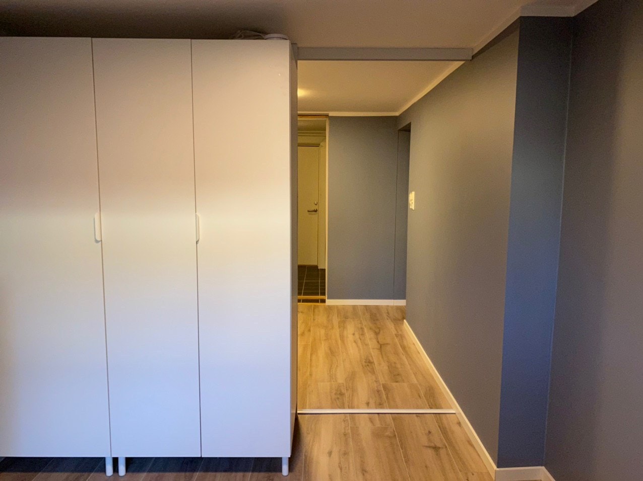 Garderobe i soverom Galleribilde