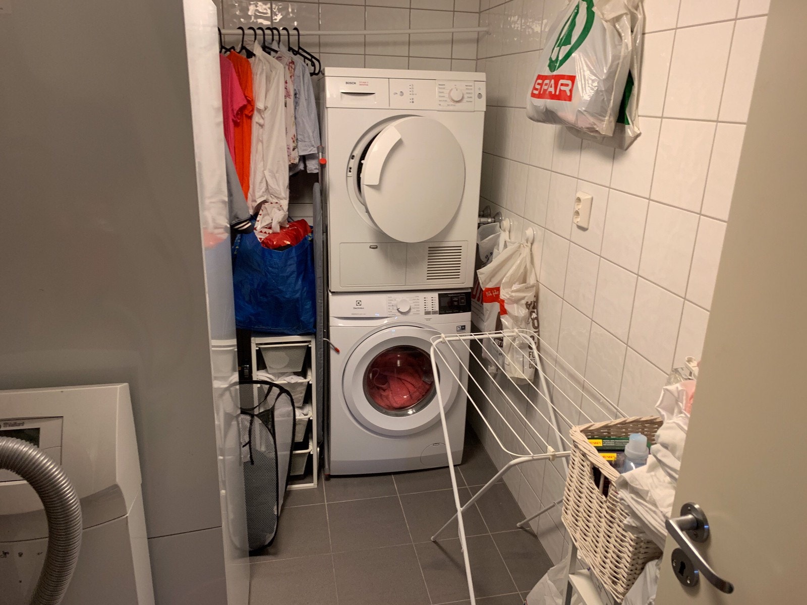 Vaskerom / Washing room Galleribilde