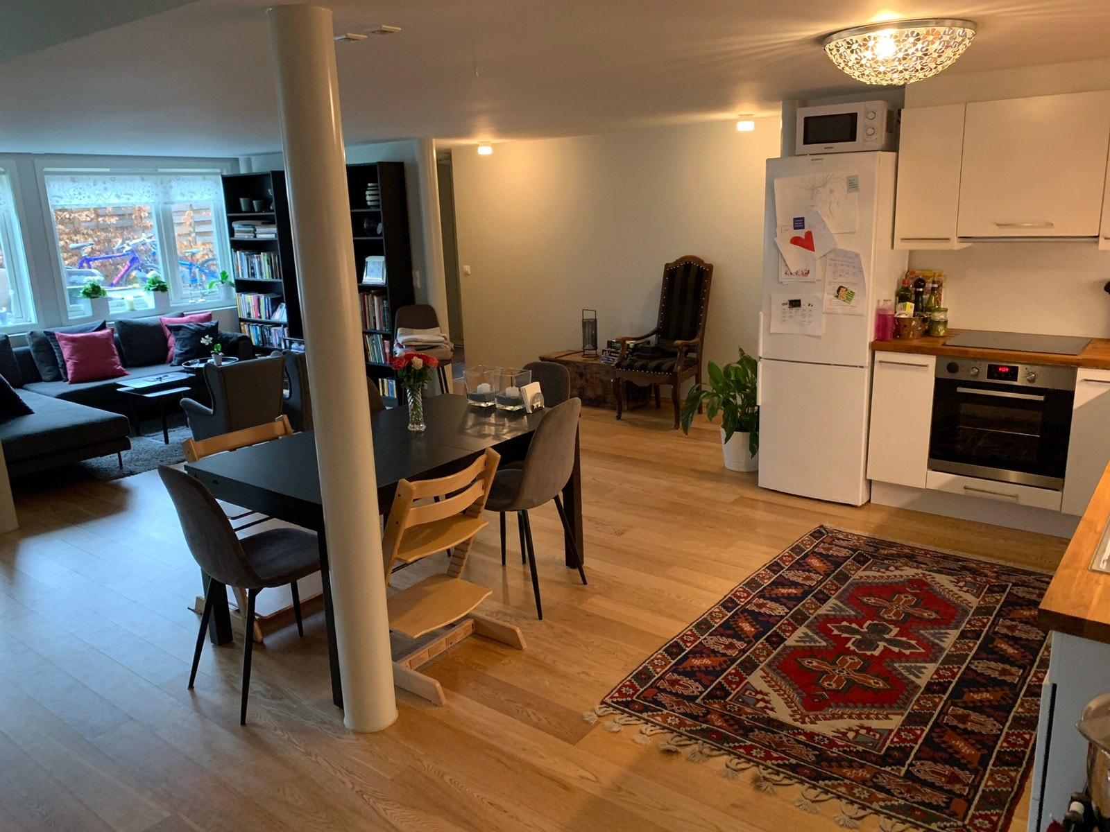 Mot stueplass og inngang / Towards living room and entrance Galleribilde