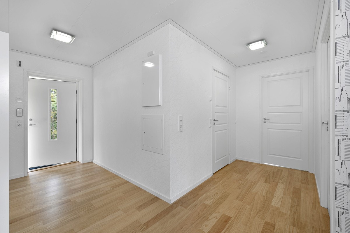 Entreèn er lys og romslig. Galleribilde
