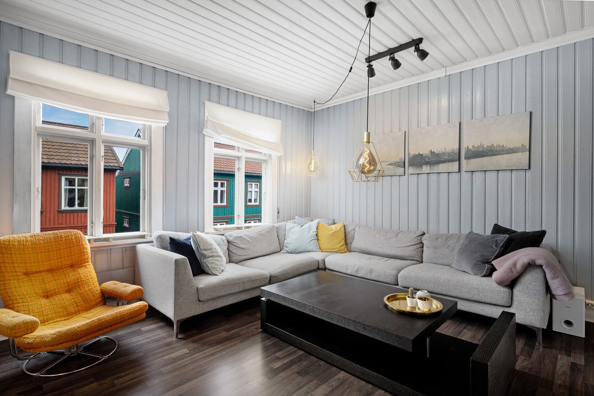 Lys og luftig stue i andre etasje. Galleribilde