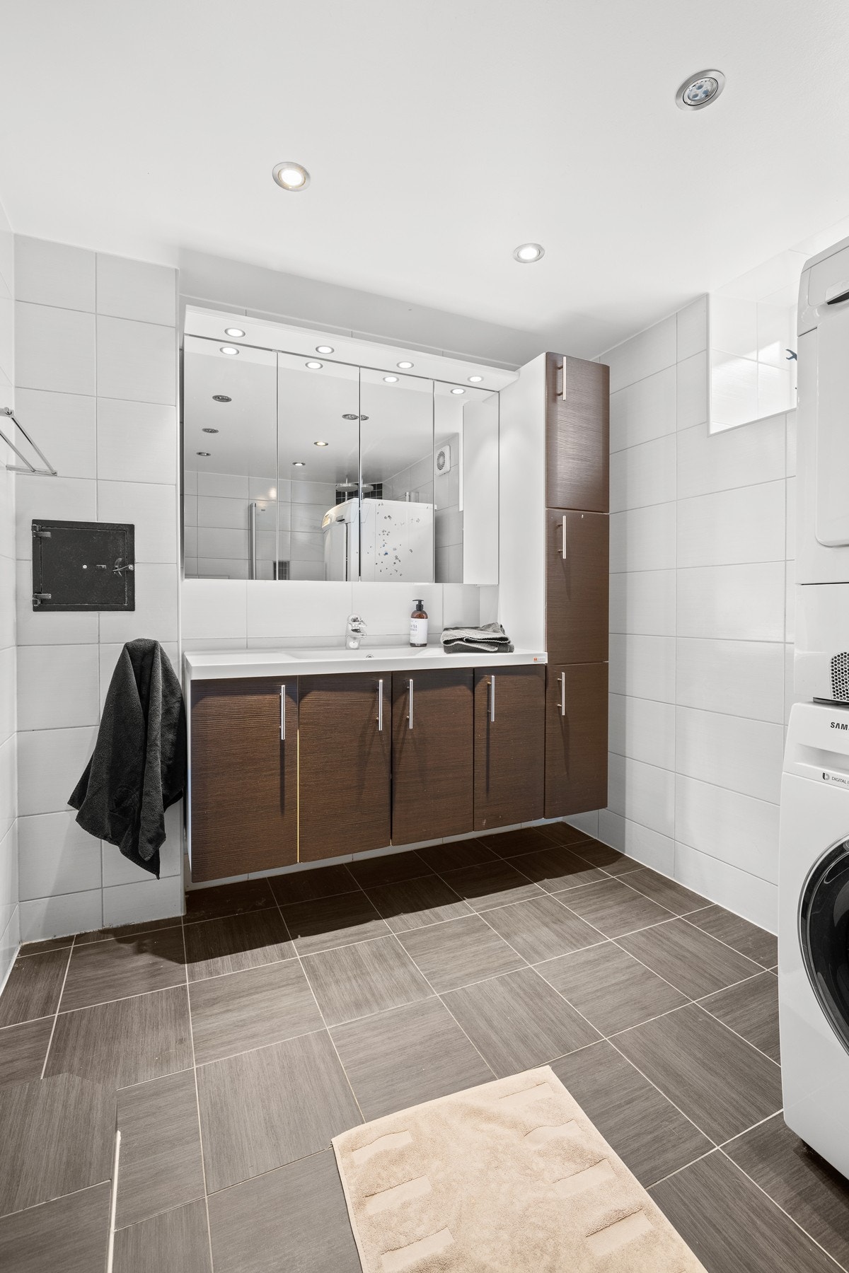 Badet i kjeller ble pusset opp i 2013. Galleribilde