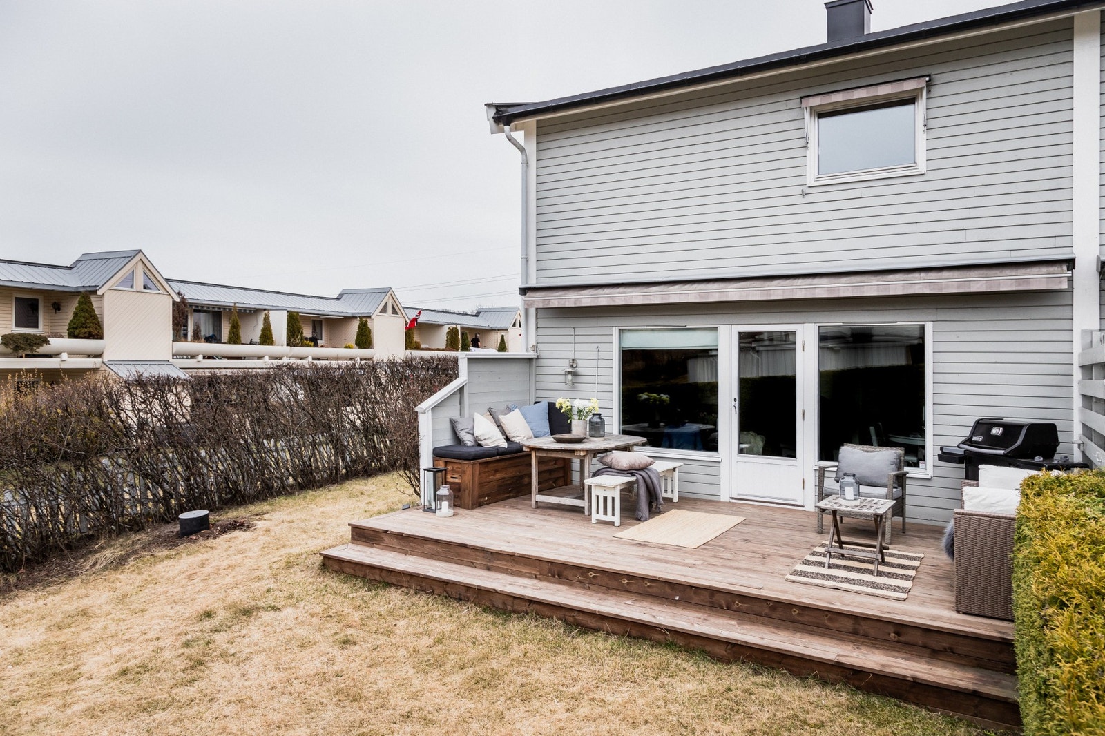Familievennlig enderekkhus med flotte solforhold! Galleribilde