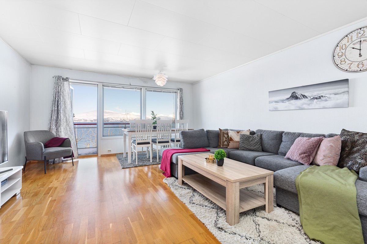 Pent rekkehus med god standard i veldrevet borettslag på Solligården