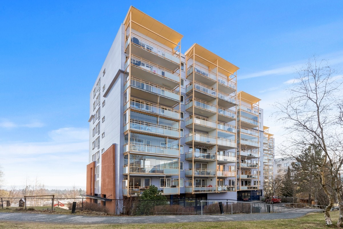 Boligen er en del av Kollektivet borettslag, et trivelig borettslag med en attraktiv beliggenhet ved foten av Holmenkollåsen Galleribilde