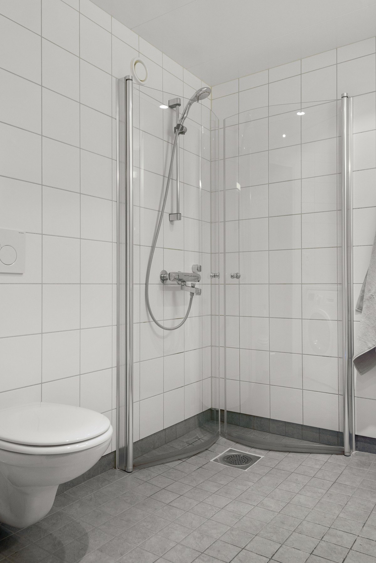 - Takstmann har foretatt fuktsøk i badet, ingen unormale verdier ble registrert - Galleribilde