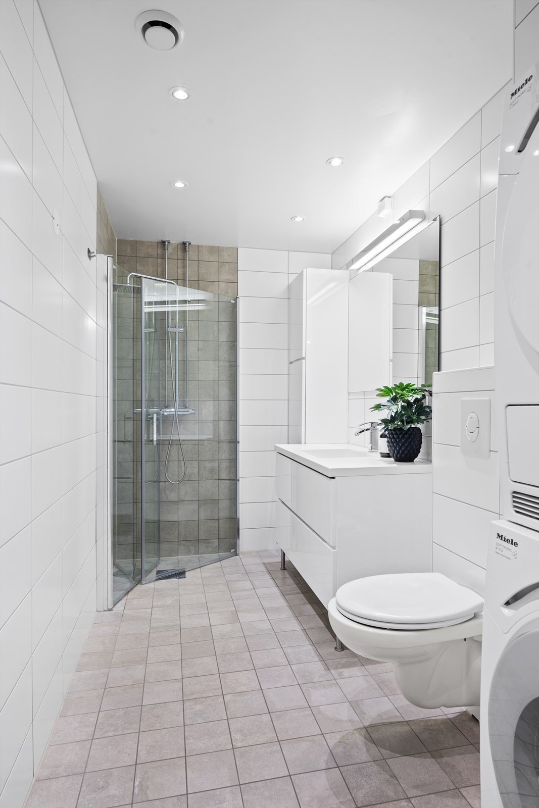 Badet ble rehabilitert i 2015 i regi av sameiet med sveisemembran, samsvarserklæring foreligger Galleribilde