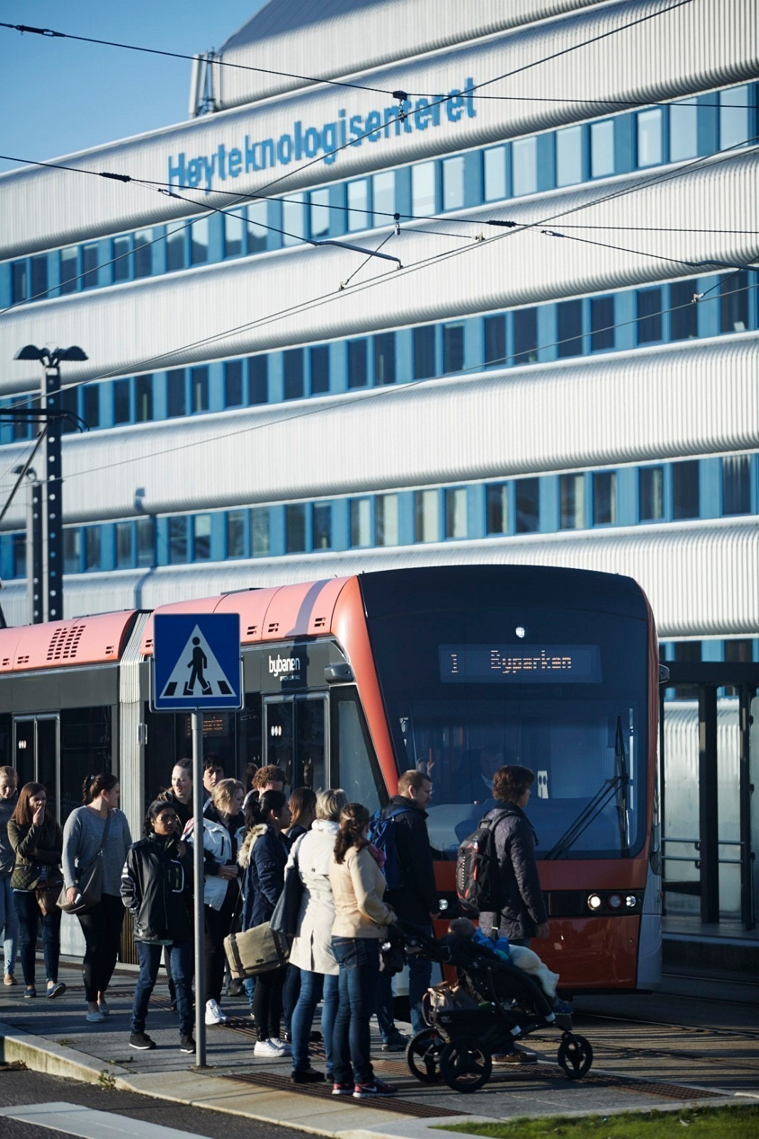 Bybanestopp 5 minutters gange unna Galleribilde
