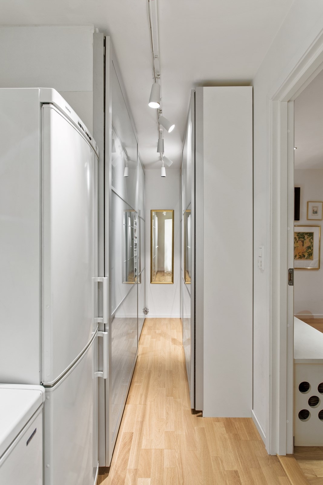 U.etg kommer med en 10m² bod. God lagringsplass! Galleribilde