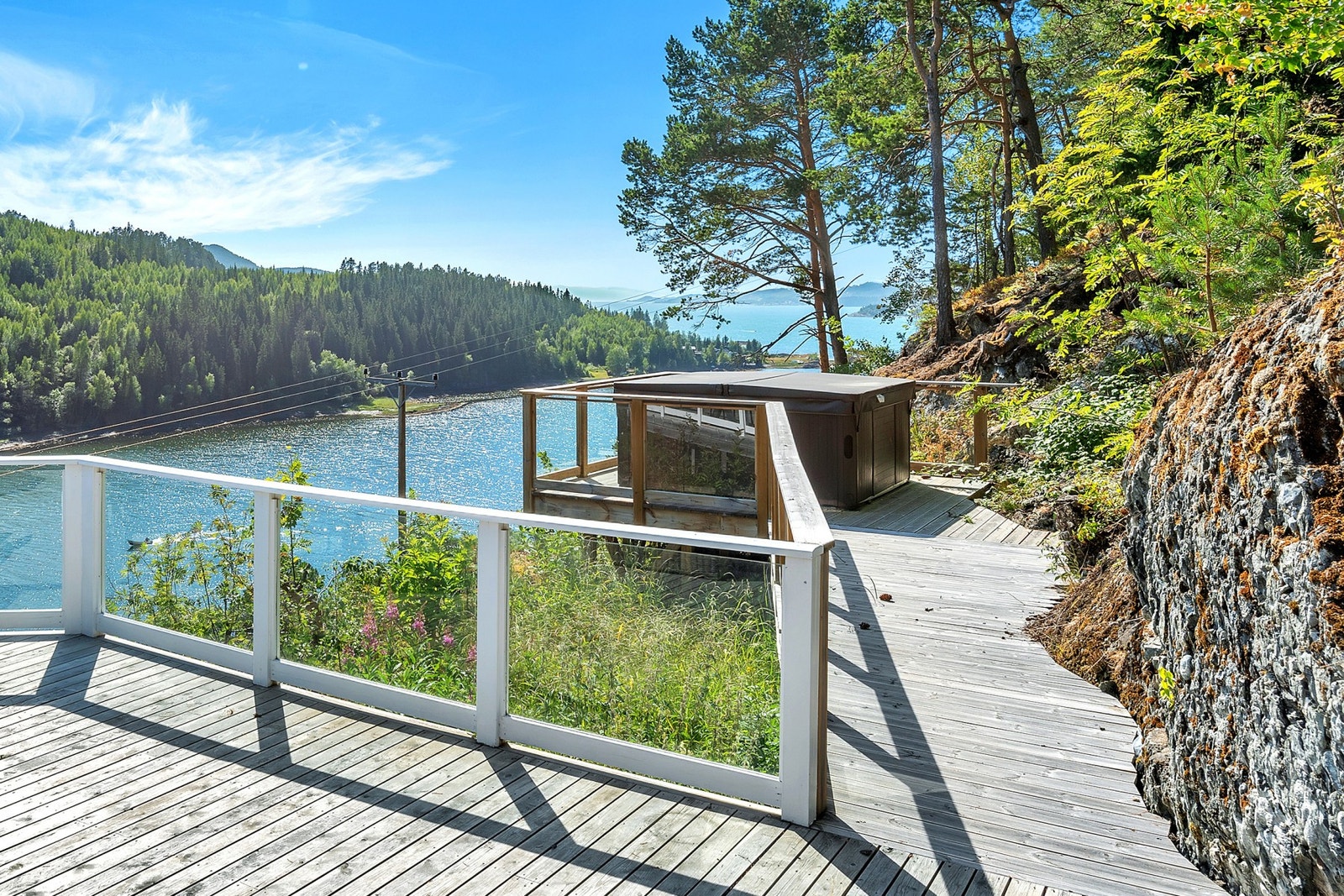 Jacuzzi med 8 sitteplasser. Galleribilde