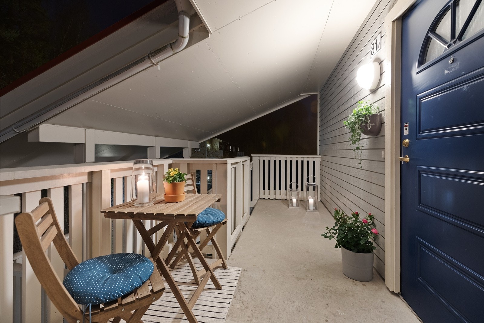 Stemningsbilde av inngangspartiet Galleribilde