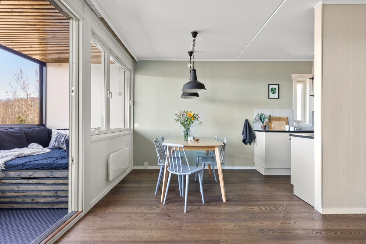 God plass til stort spisebord for hele familien! Galleribilde