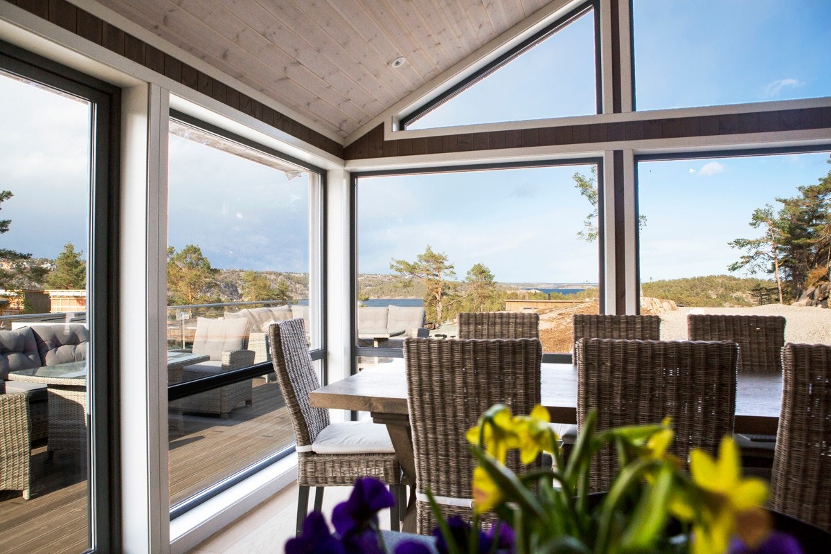 Velkommen til Valåsen 45! Dette er en ubrukt hytte oppført i 2019. Her får man en innflytningsklar hytte, med sjønær og solrik beliggenhet. Galleribilde