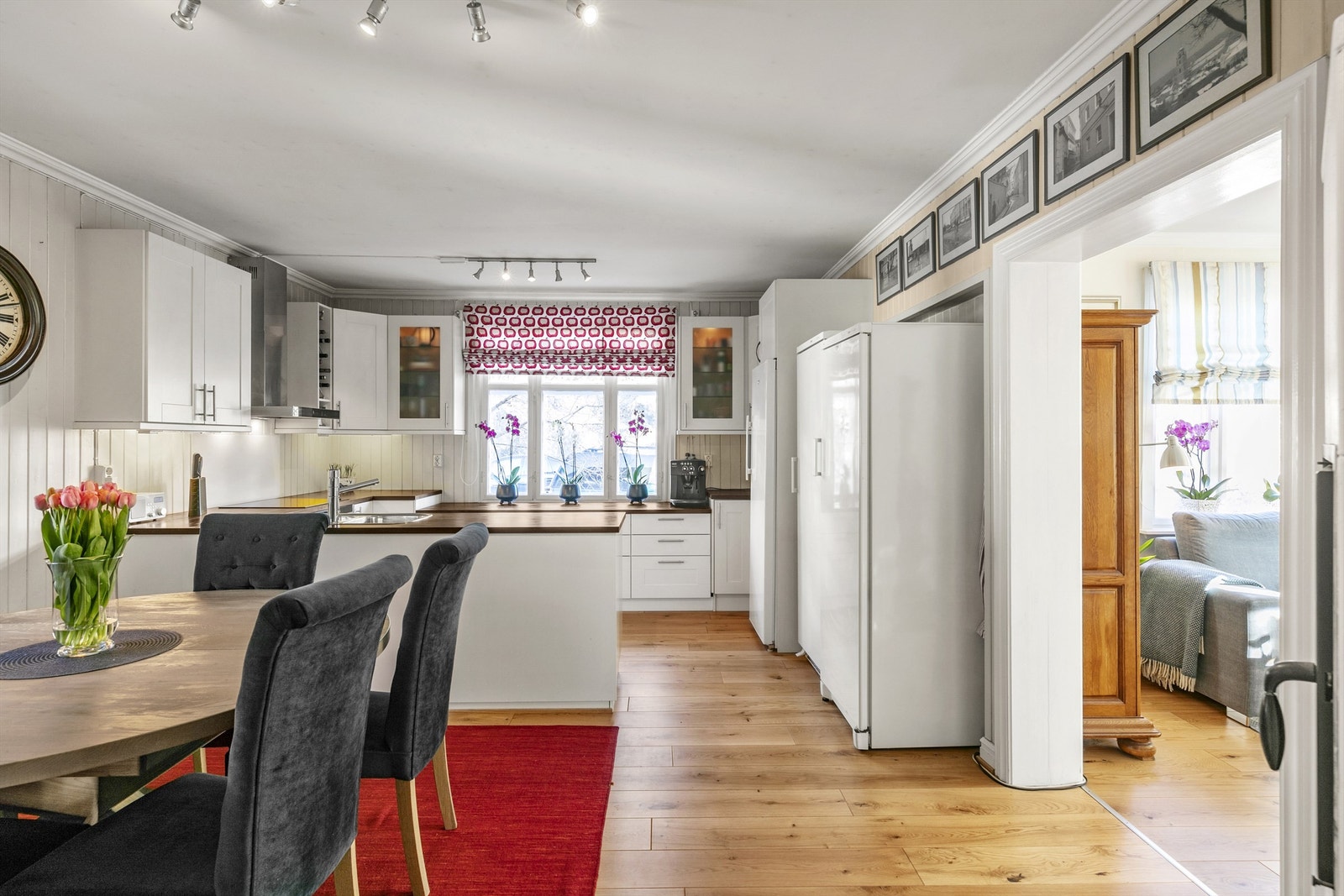 Nytt parkettgulv ble lagt i første etasje i 2017 Galleribilde