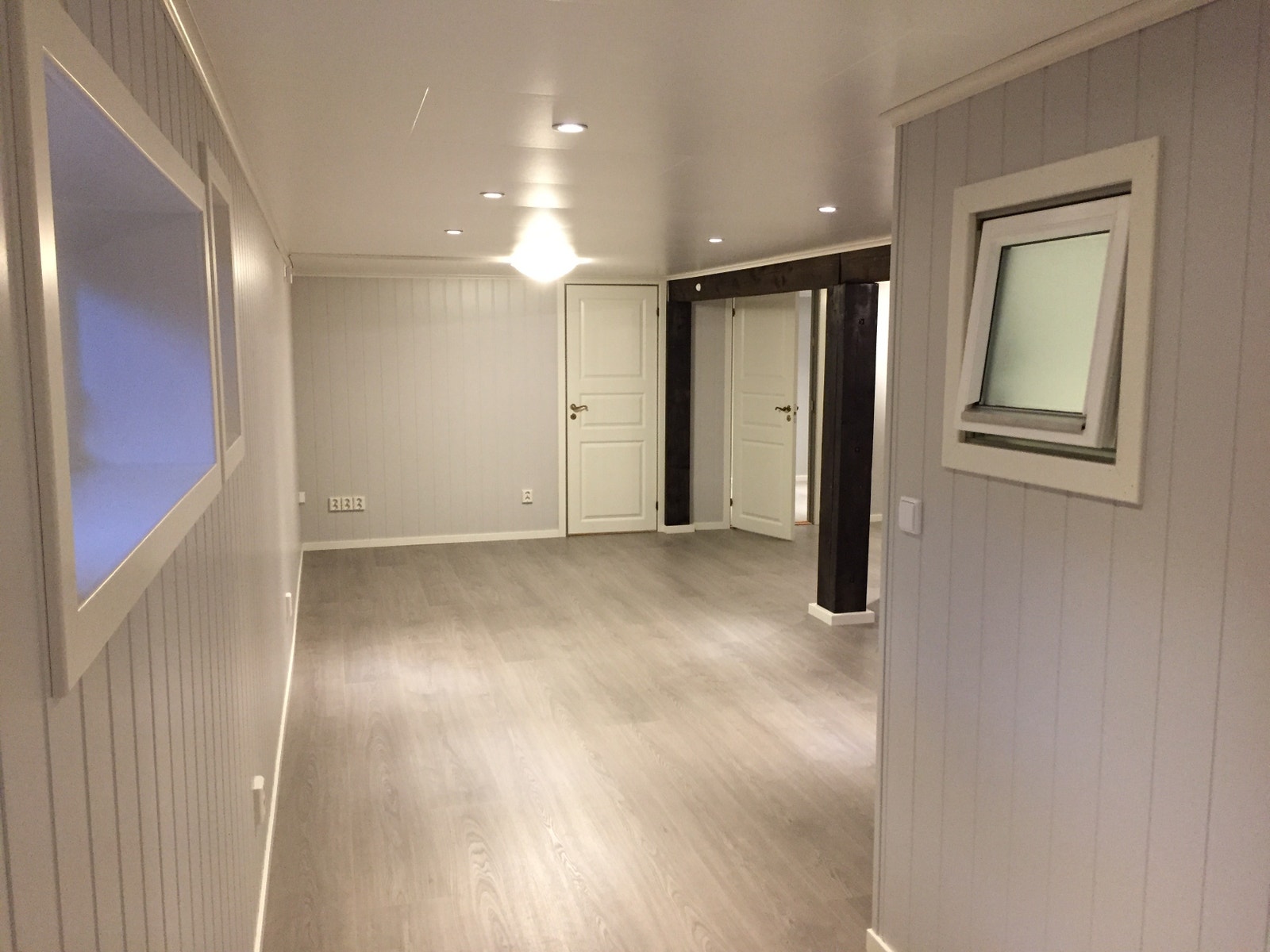 Gang inn mot stue Galleribilde