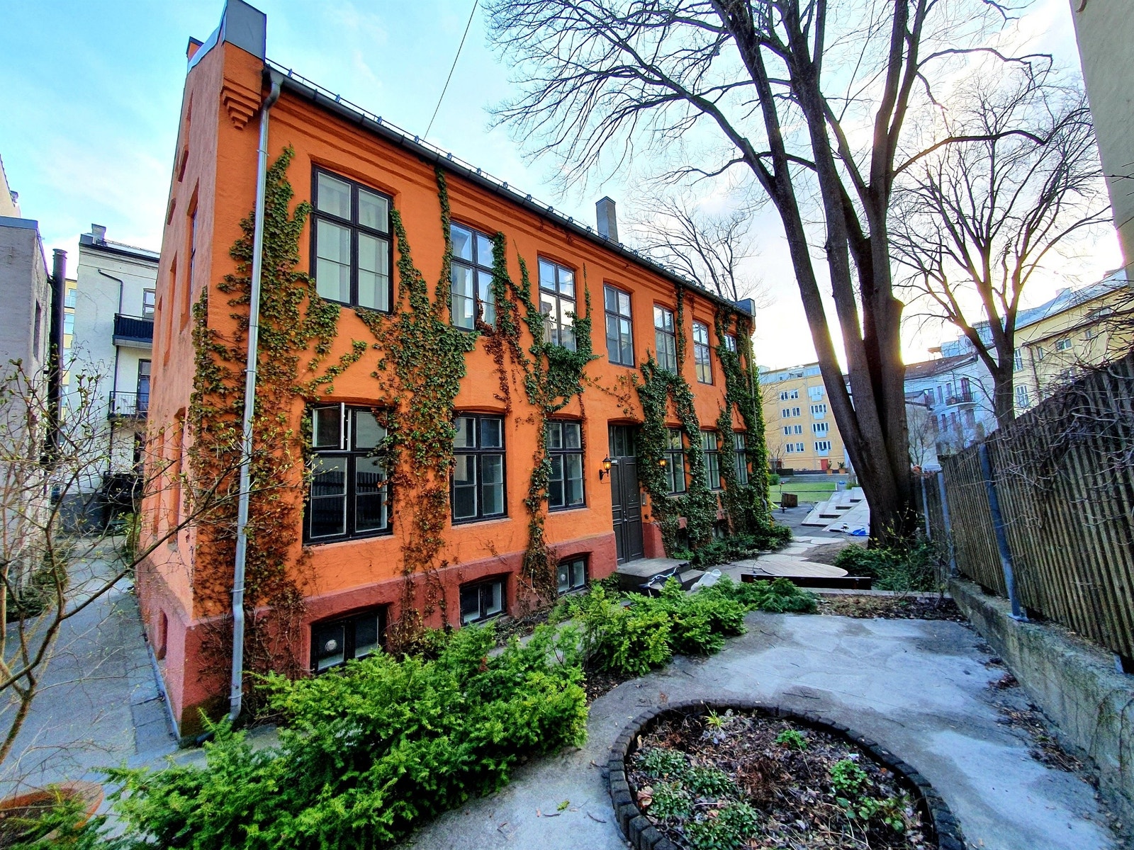 Fasade ved inngang Galleribilde