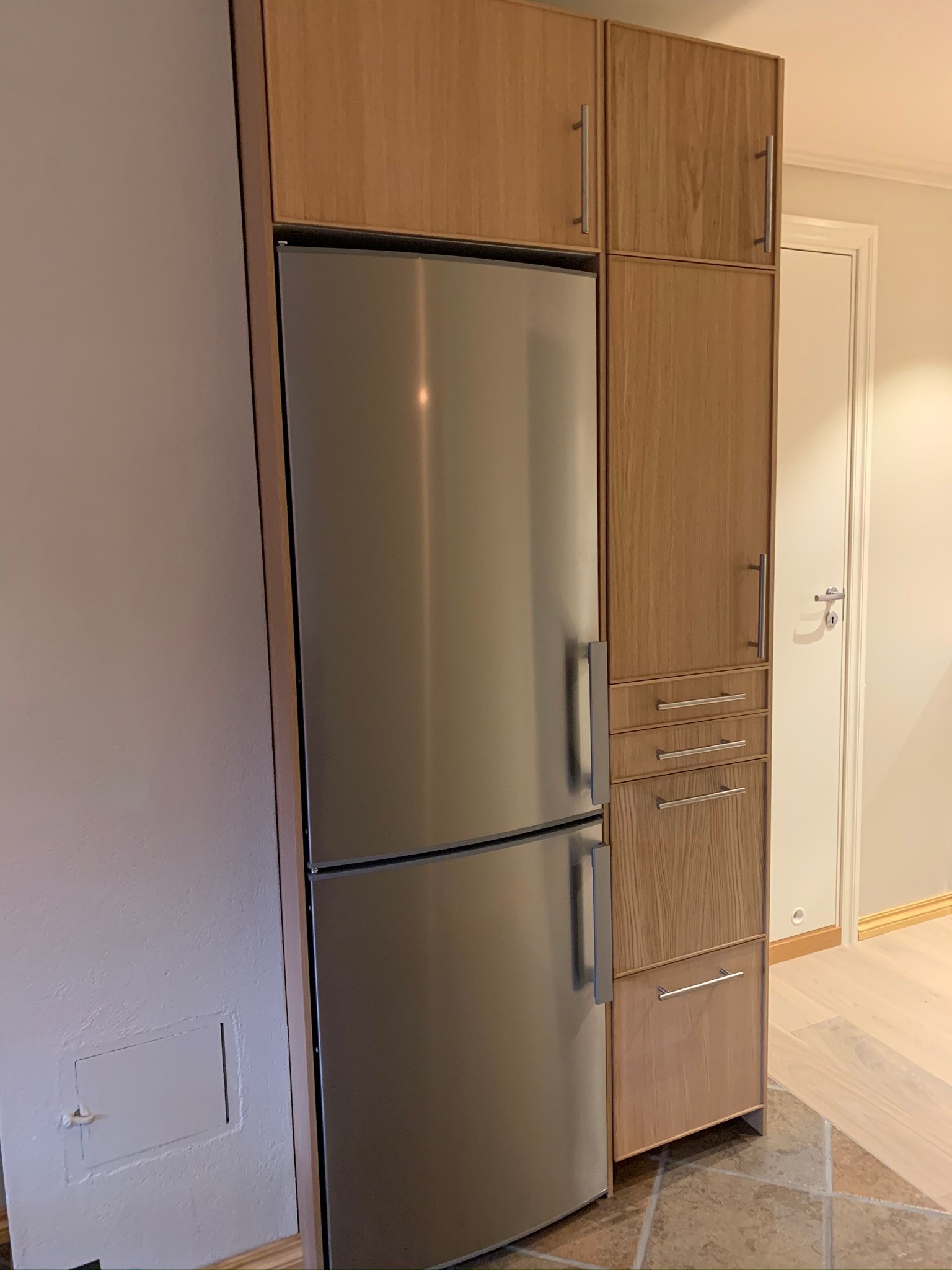 Kjøl/fryseskap i stål Galleribilde