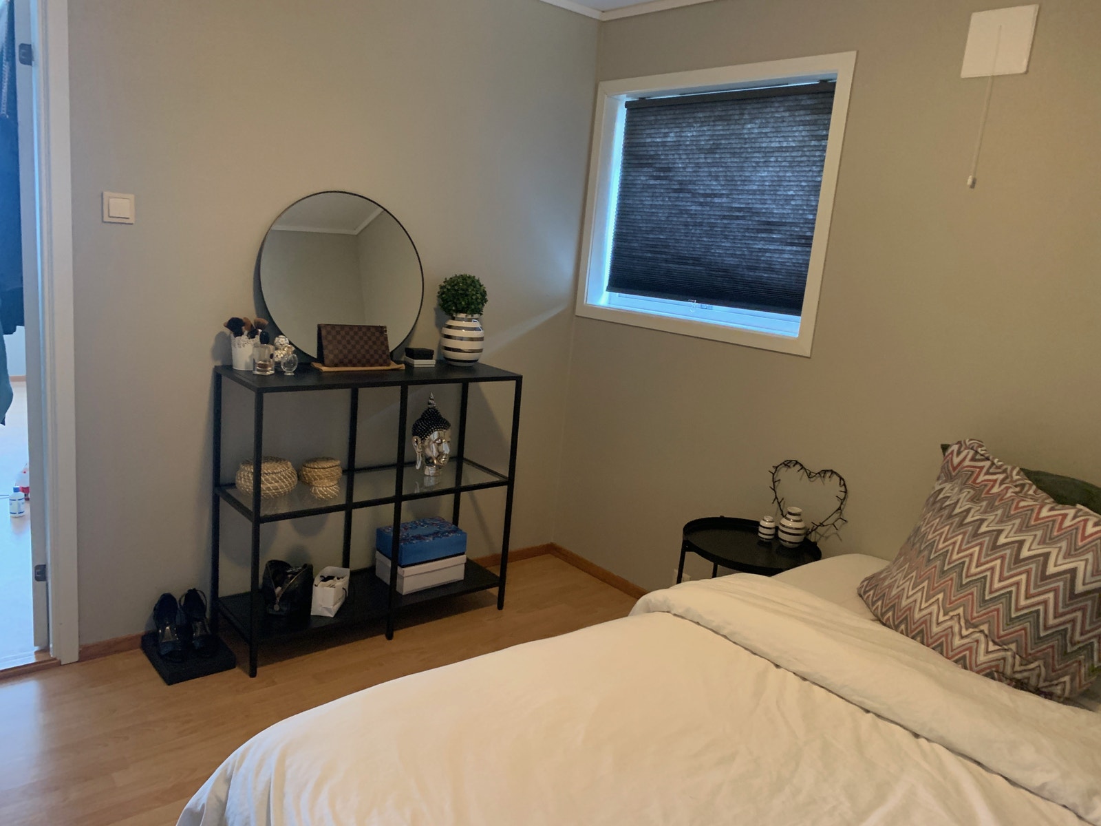 Romslig soverom Galleribilde