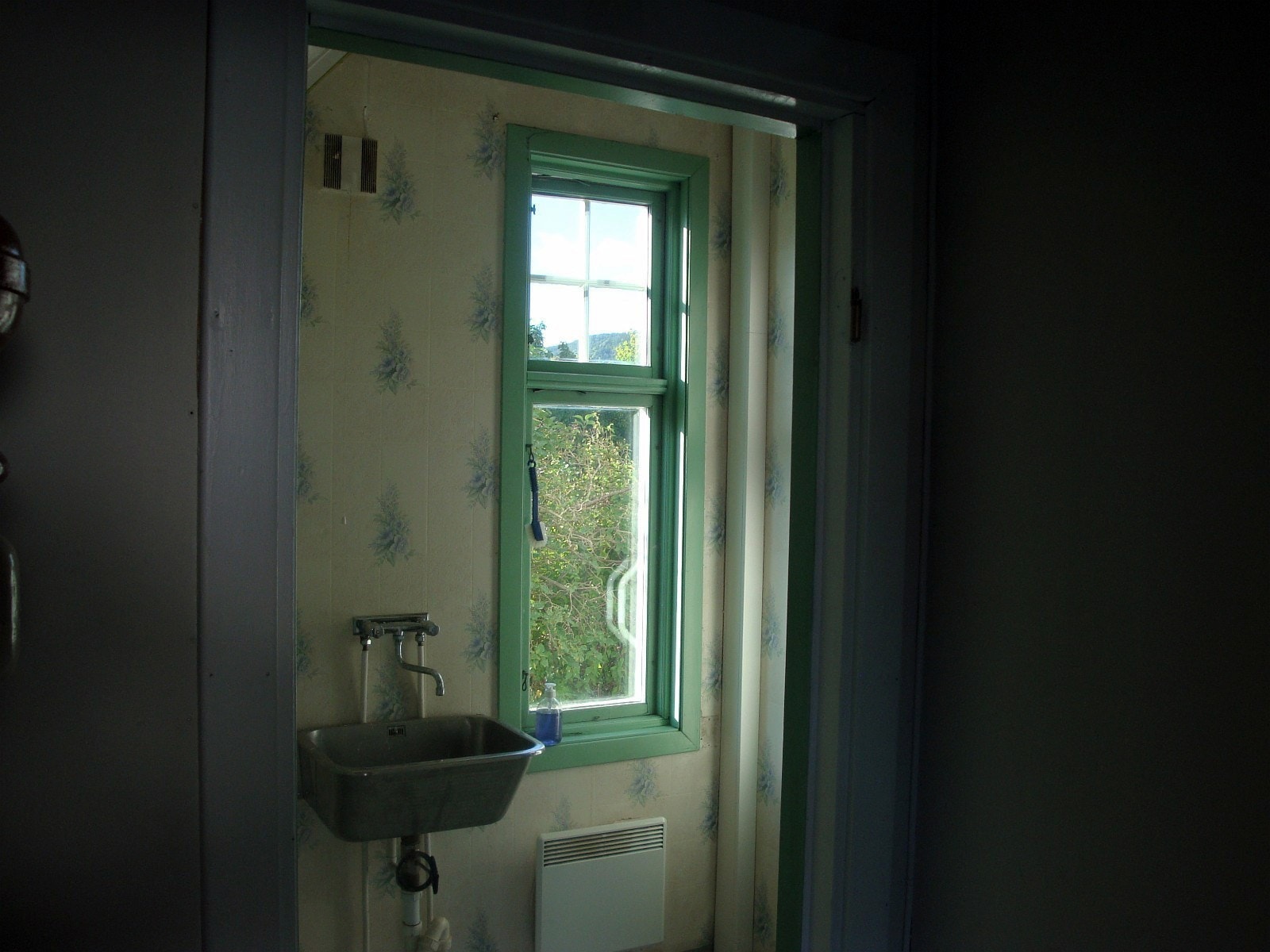 Felles vaskerom med vaskemaskin Galleribilde