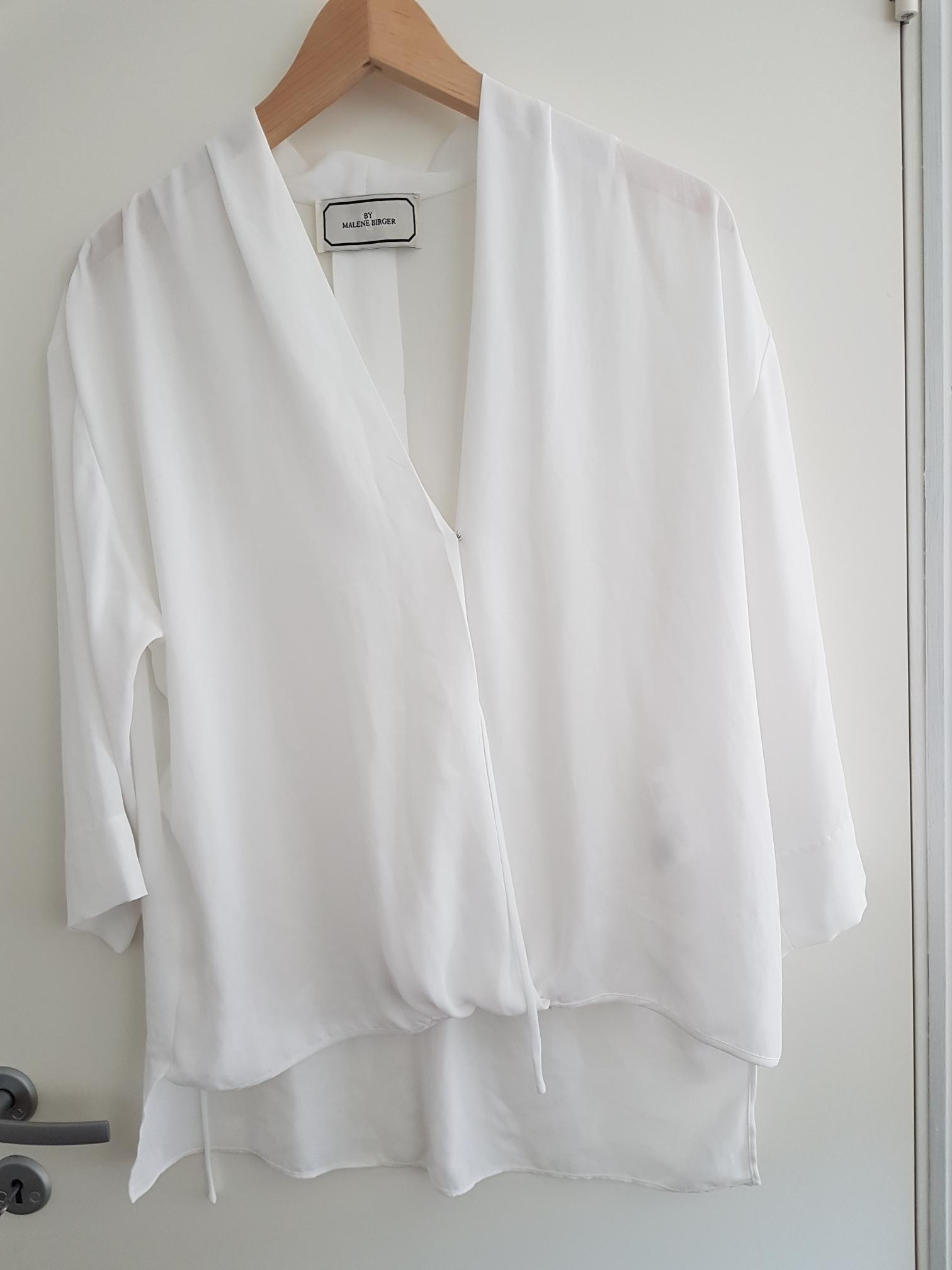 Malene Birger bluse som ny | FINN.no Escada hvit skjorte i størrelse 42 | FINN.no