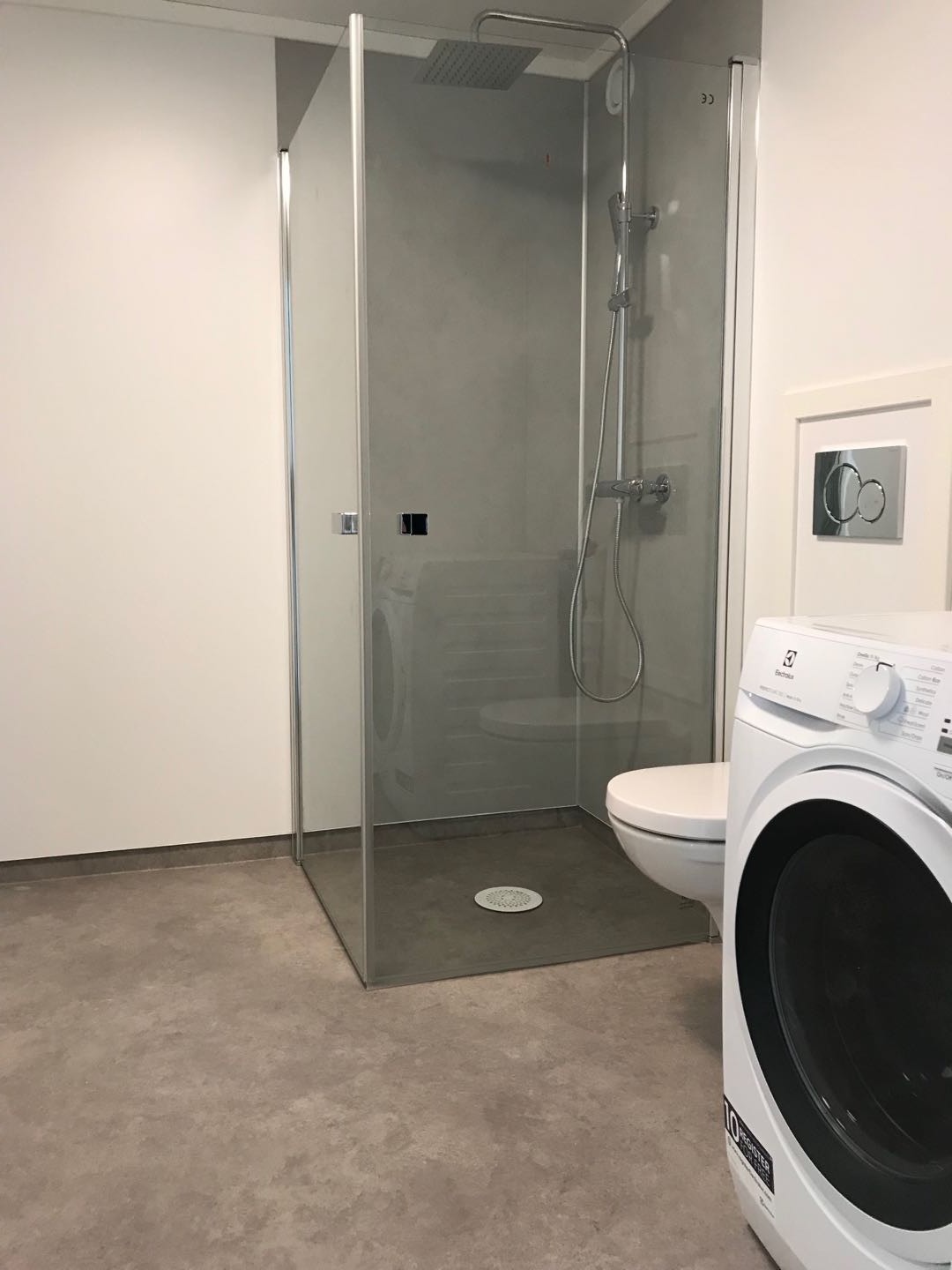 Bad med takdusj Galleribilde