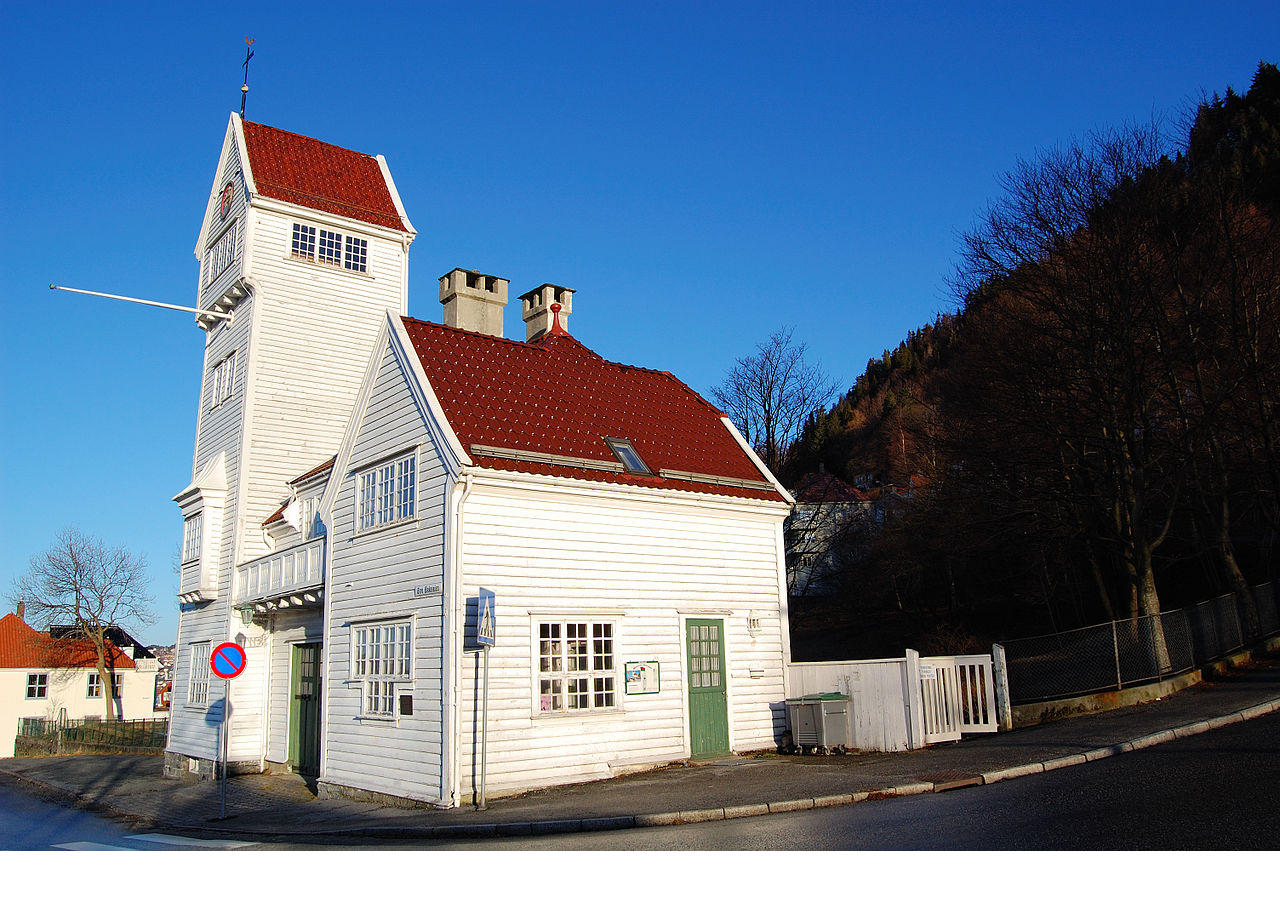 Nær Skansen Brannstasjon Galleribilde