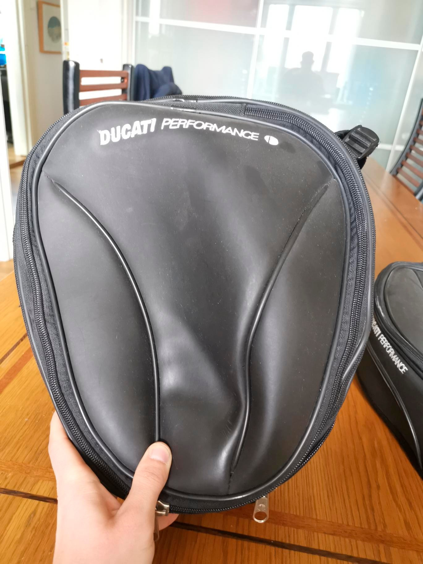 Ducati performance tank veske | FINN.no Ducati performance tank veske | FINN.no