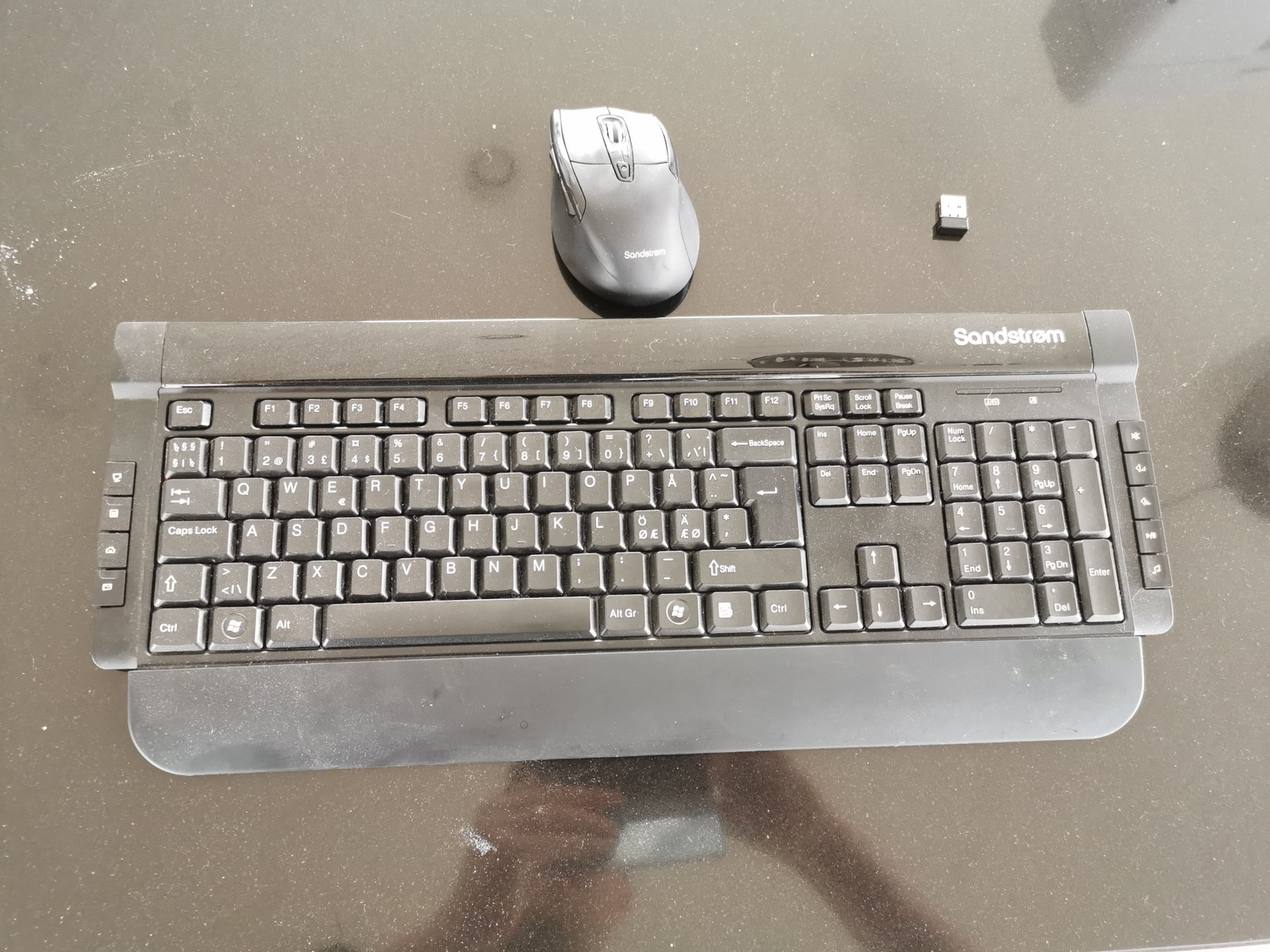 Sandstrøm trådløs tastatur og mus | FINN.no Sandstrøm trådløst tastatur | FINN.no
