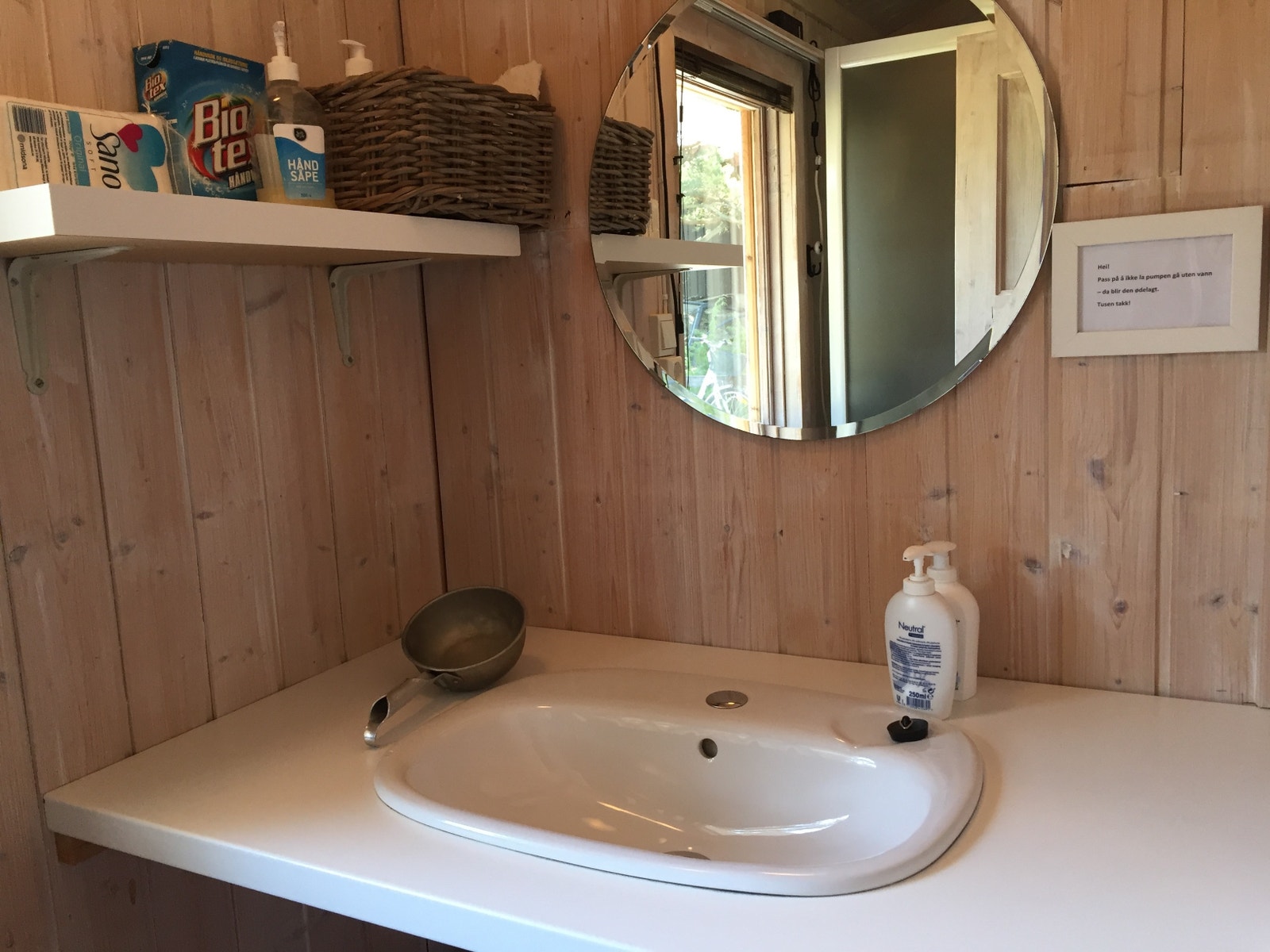 Bad med dusjkabinett Galleribilde