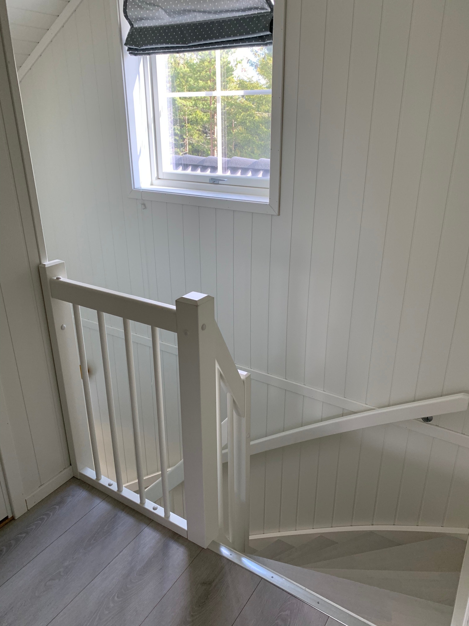 Trapp fra egen entre Galleribilde