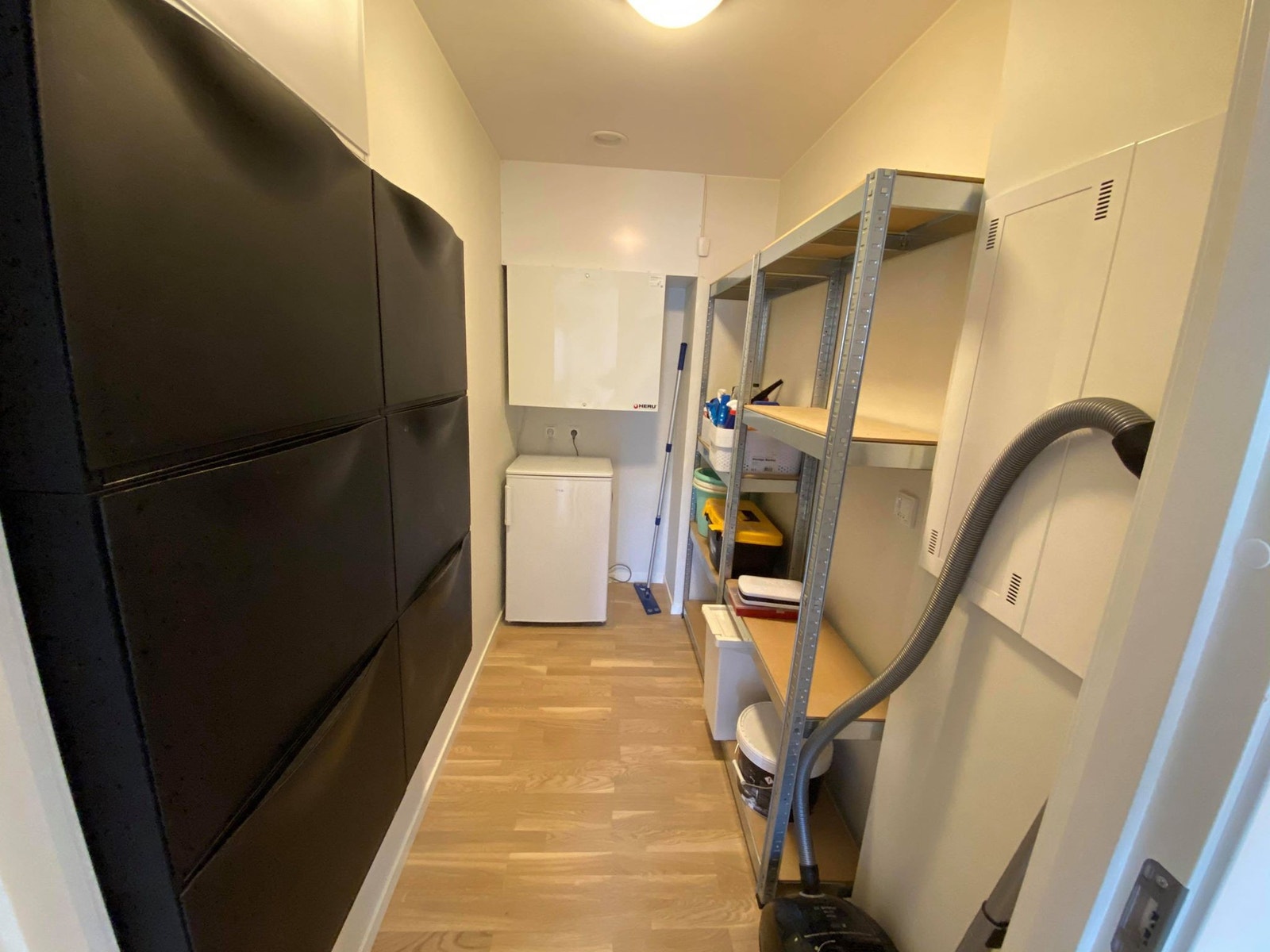 Innvendig bod Galleribilde