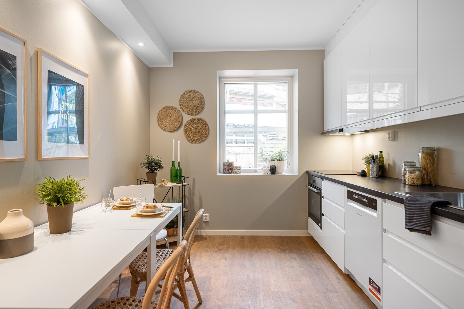 Kjøkkenet blir en naturlig samlingsplass Galleribilde