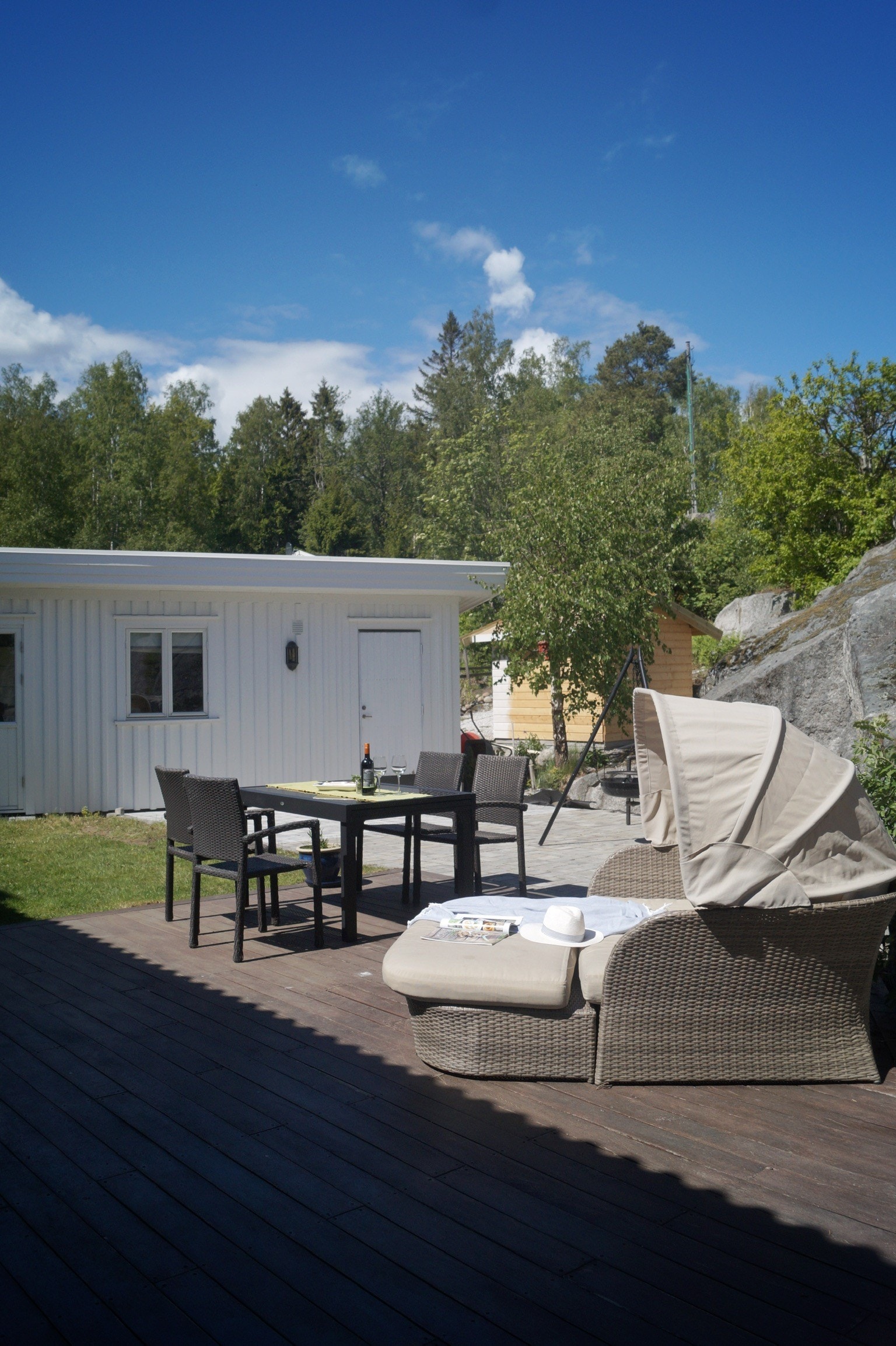 Uteplass og anneks Galleribilde