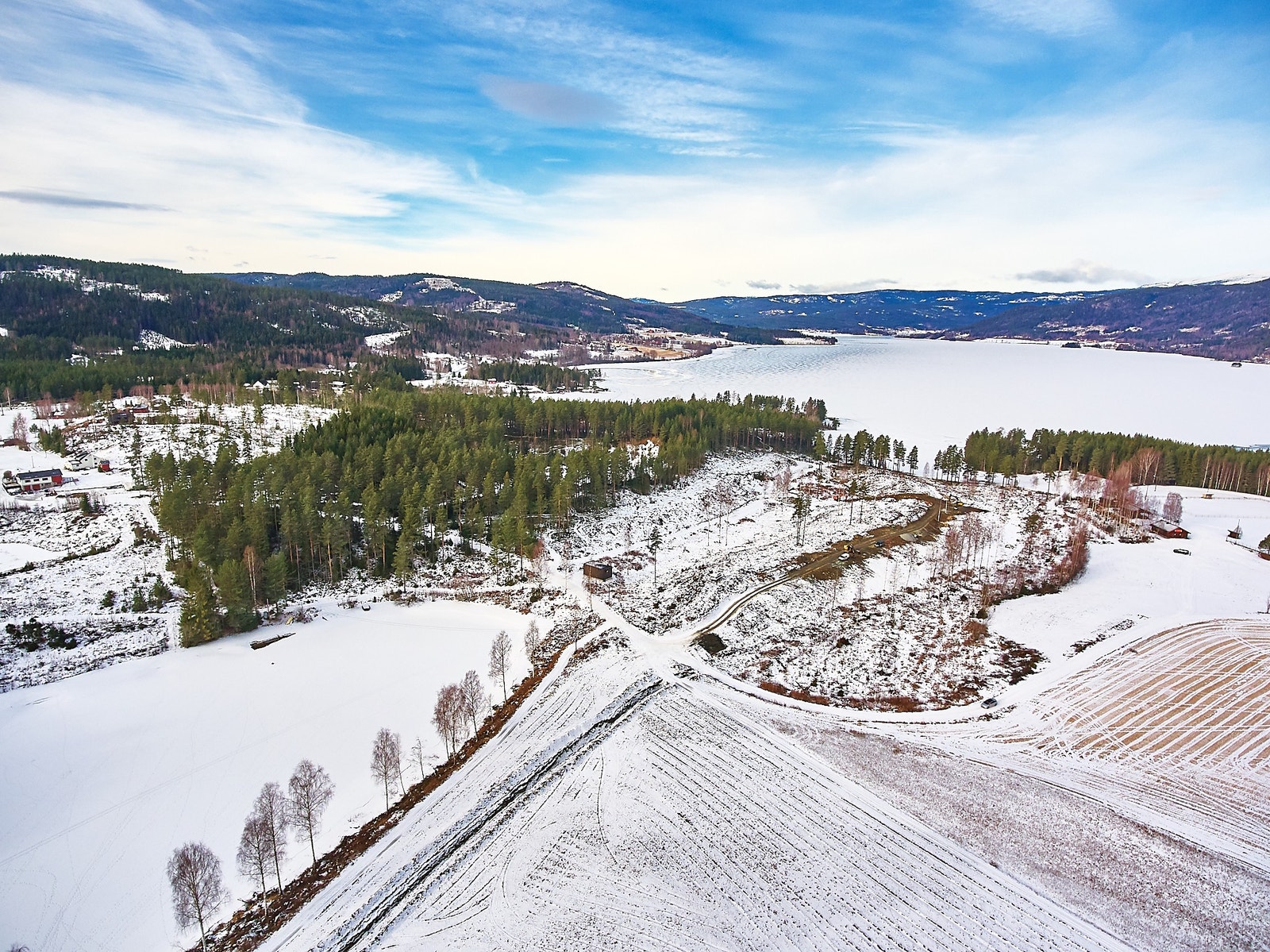 dronebilde mot nord-vest, tatt i februar Galleribilde