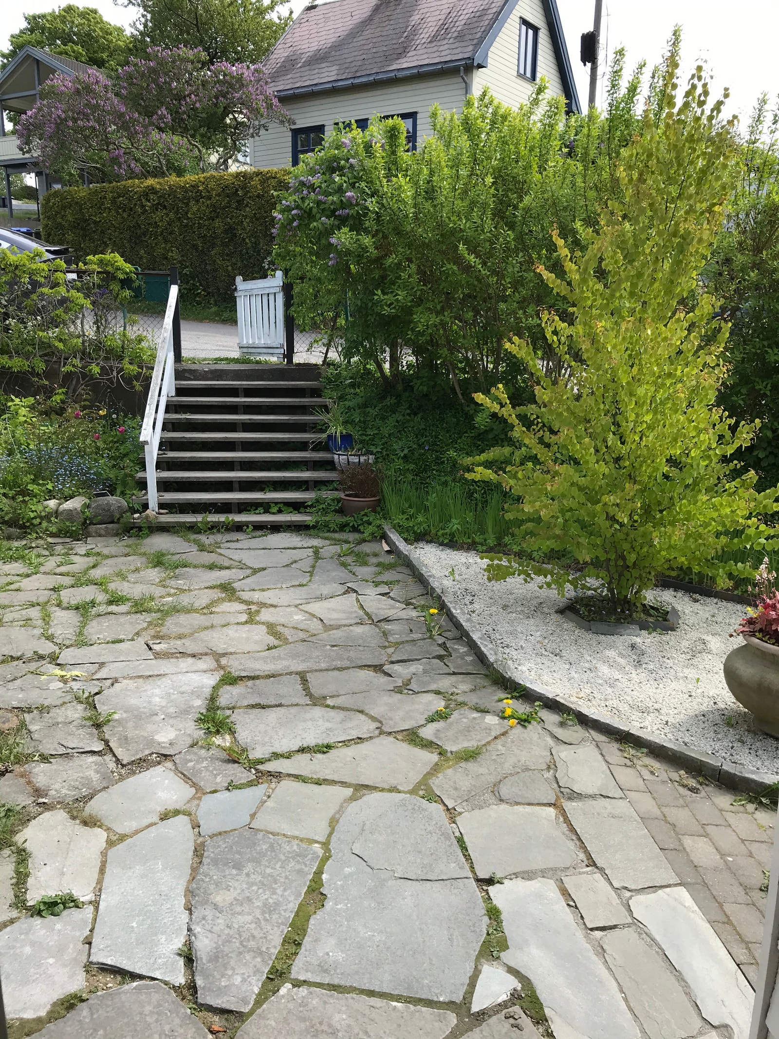 Hyggelig og pent opparbeidet inngangsparti Galleribilde