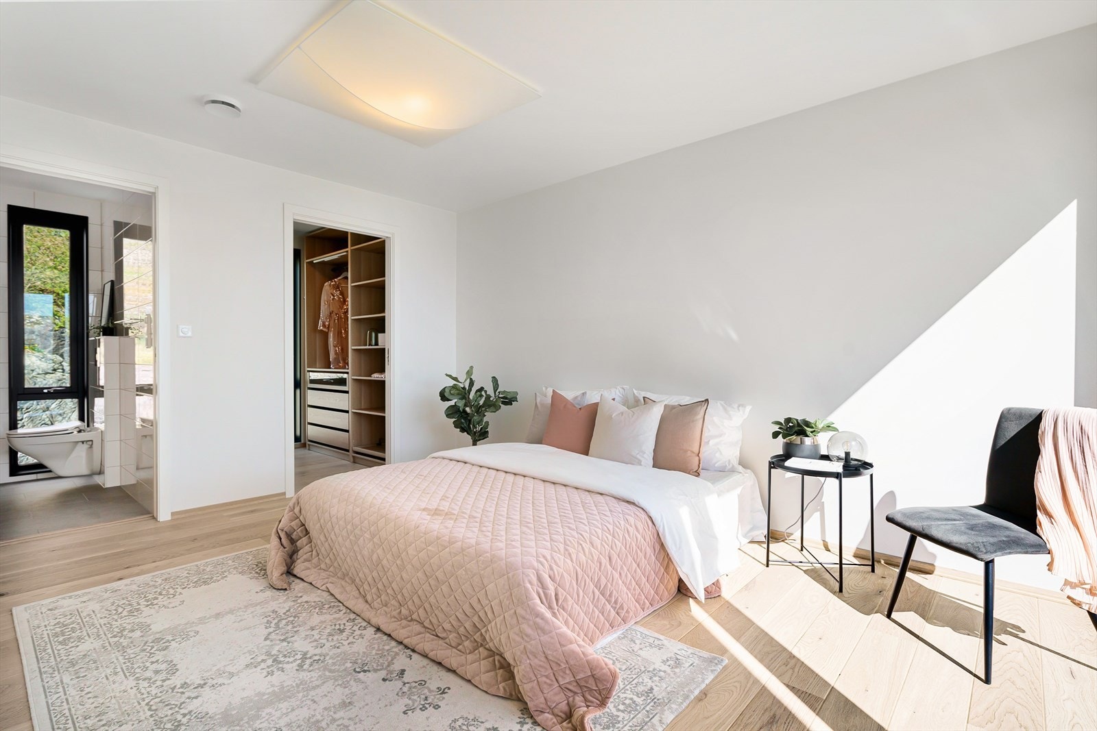 Hovedsoverom/foreldreavdeling Galleribilde